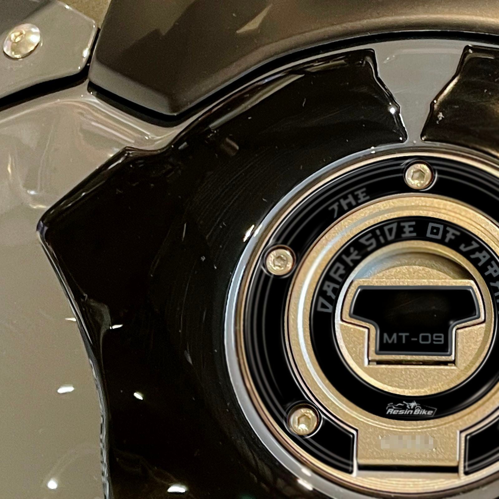 Resin Bike 3D Motorcycle Stickers - Fuel Cap | Yamaha MT-09 2021>2023 RB-1000459700000 - Pyramid Motorcycle Accessories