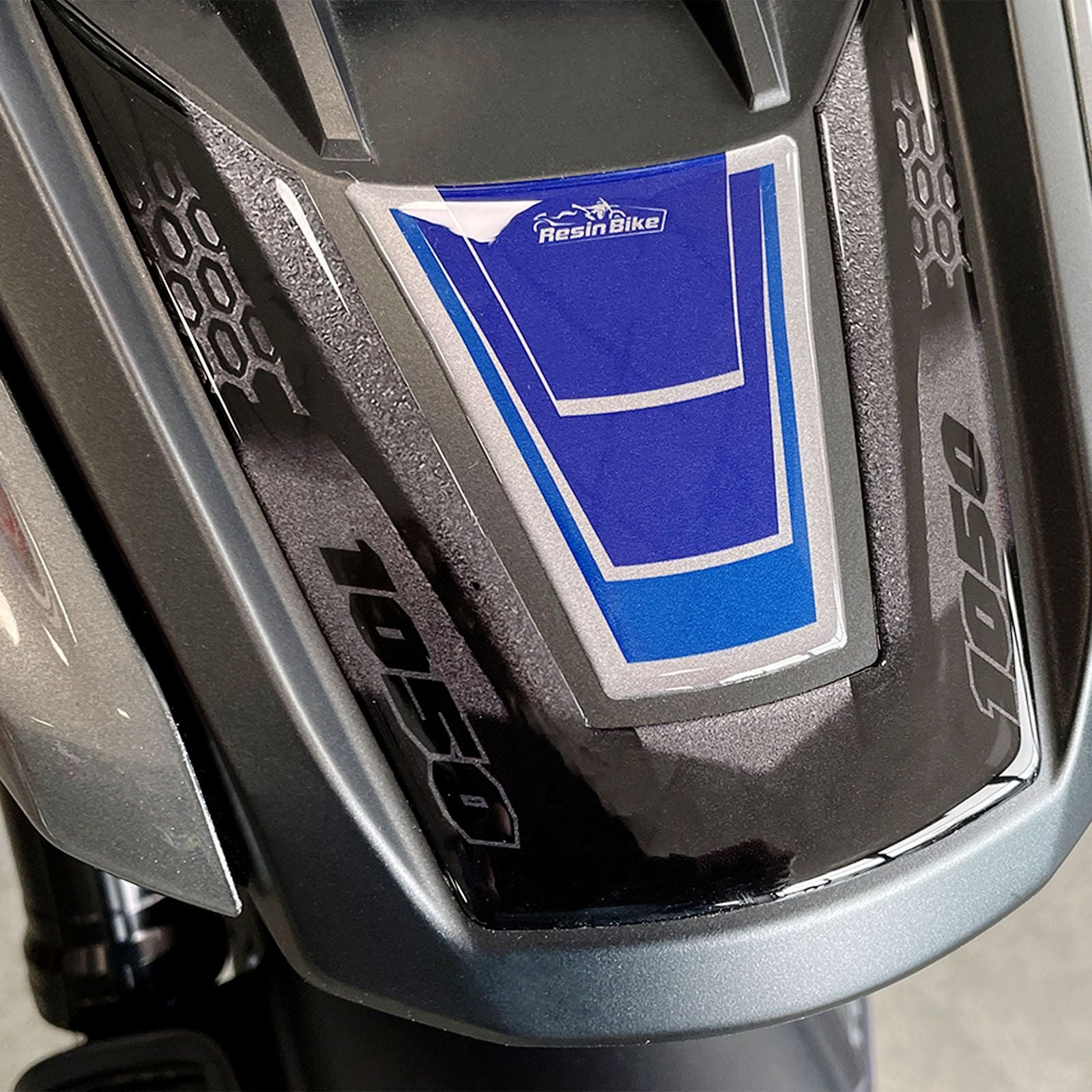 Resin Bike 3D Motorcycle Stickers - Beak | Suzuki V-Strom 1050/1050XT 2020>2023 - Pyramid Motorcycle Accessories