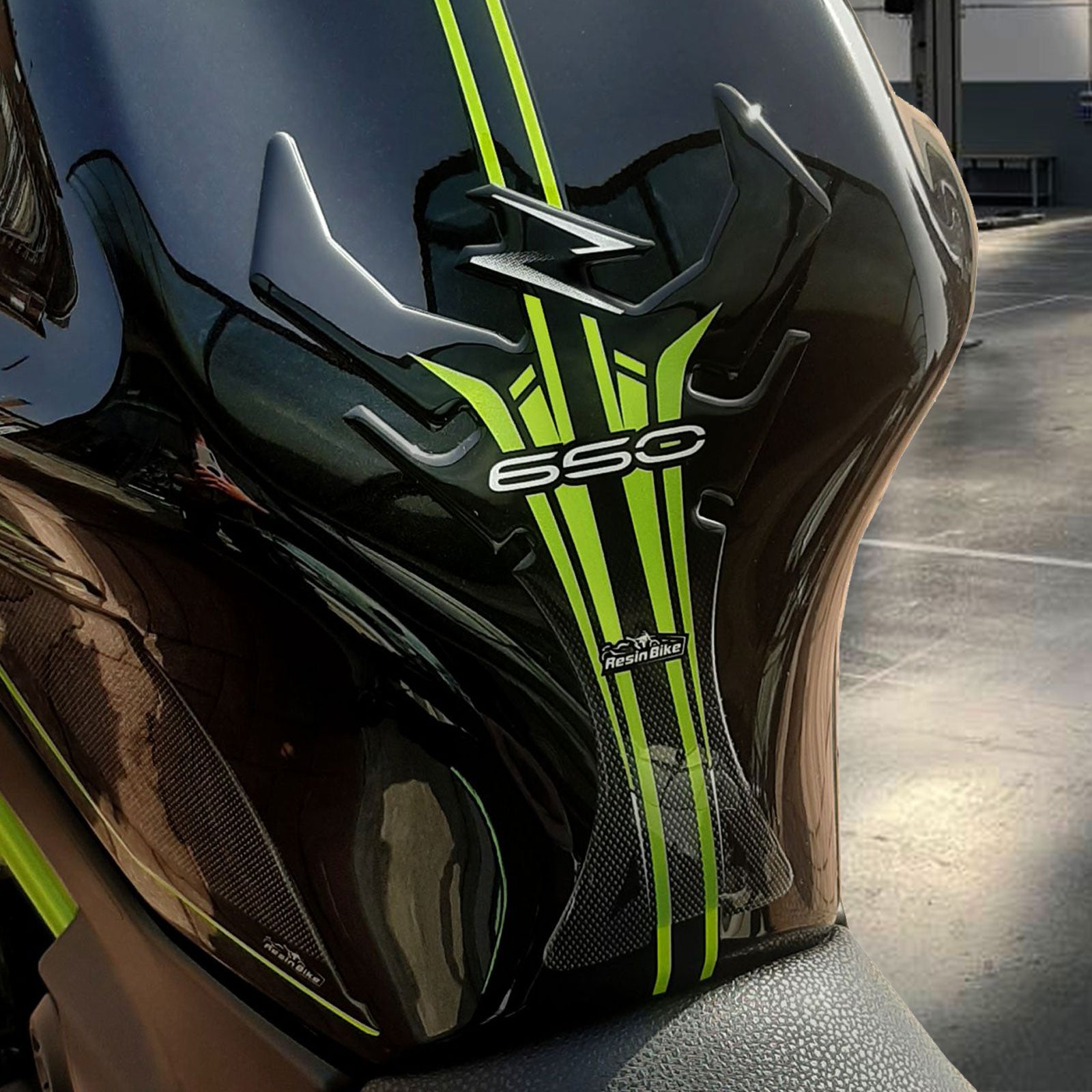 Resin Bike 3D Motorcycle Stickers - Tank Pad | Kawasaki Z 650 2020>2022 - Pyramid Motorcycle Accessories