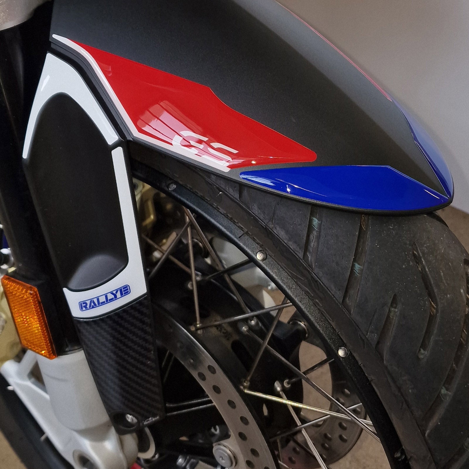 Resin Bike 3D Motorcycle Stickers - Front Fender | BMW R 1250 GS/GSA 2021>2024 - Pyramid Motorcycle Accessories