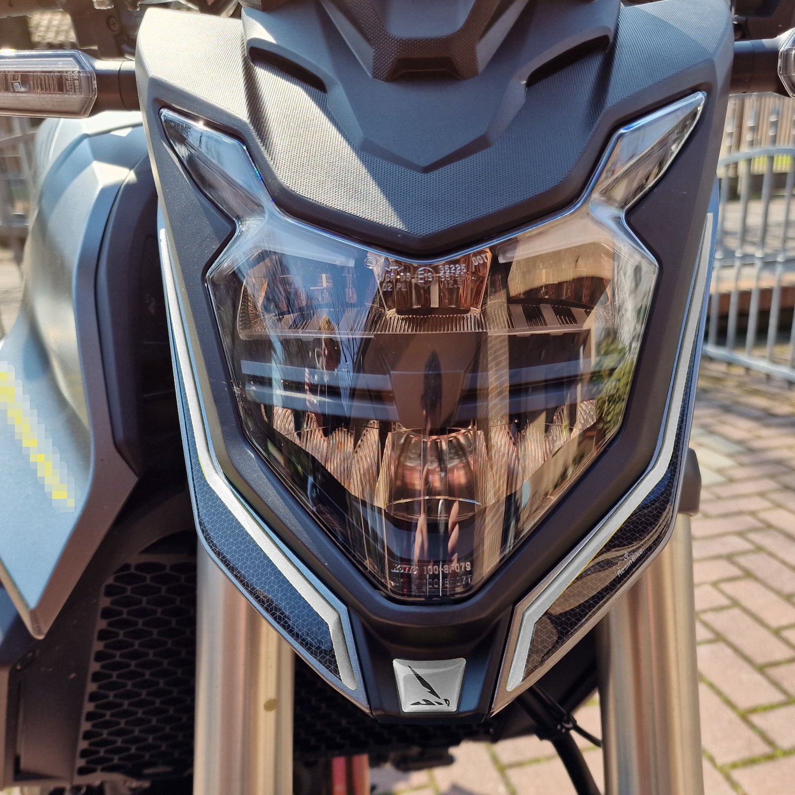 Resin Bike 3D Motorcycle Stickers - Headlight | Honda CB750 Hornet 2023>2024 RB-1000665400008 - Pyramid Motorcycle Accessories