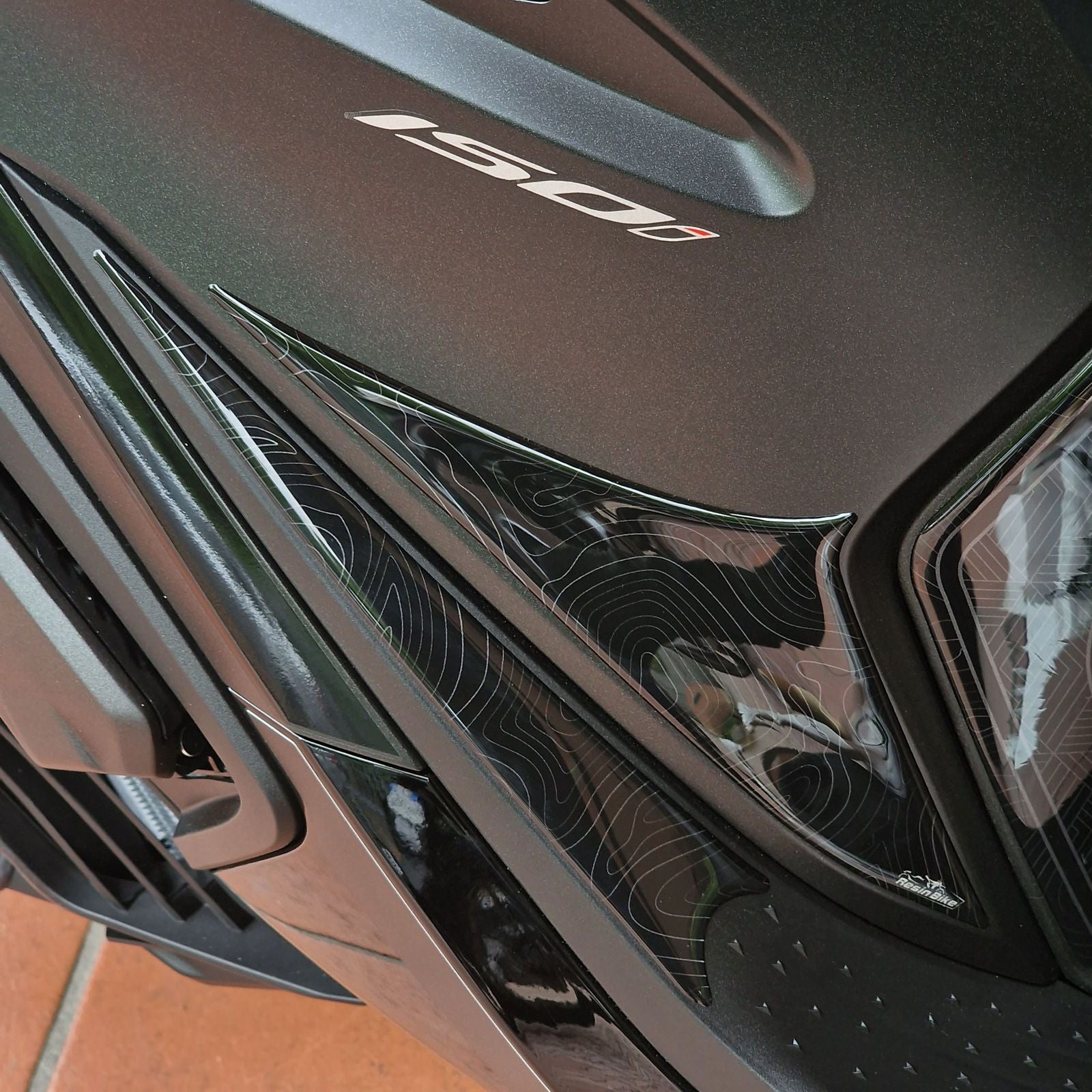 Resin Bike 3D Motorcycle Stickers - Side Footboards | Honda SH 125i/150i 2020>2025 - Pyramid Motorcycle Accessories
