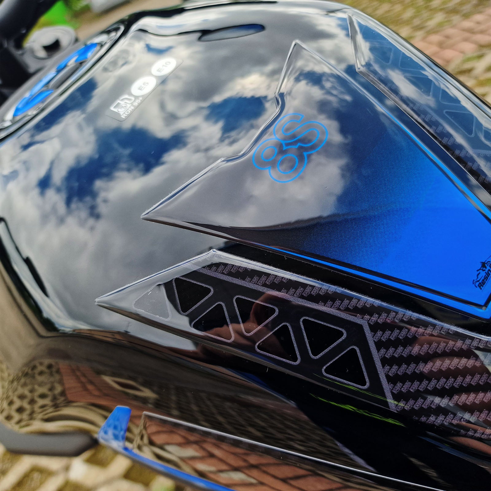 Resin Bike 3D Motorcycle Stickers - Tank Pad | Suzuki GSX-8S 2023>2026 - Pyramid Motorcycle Accessories