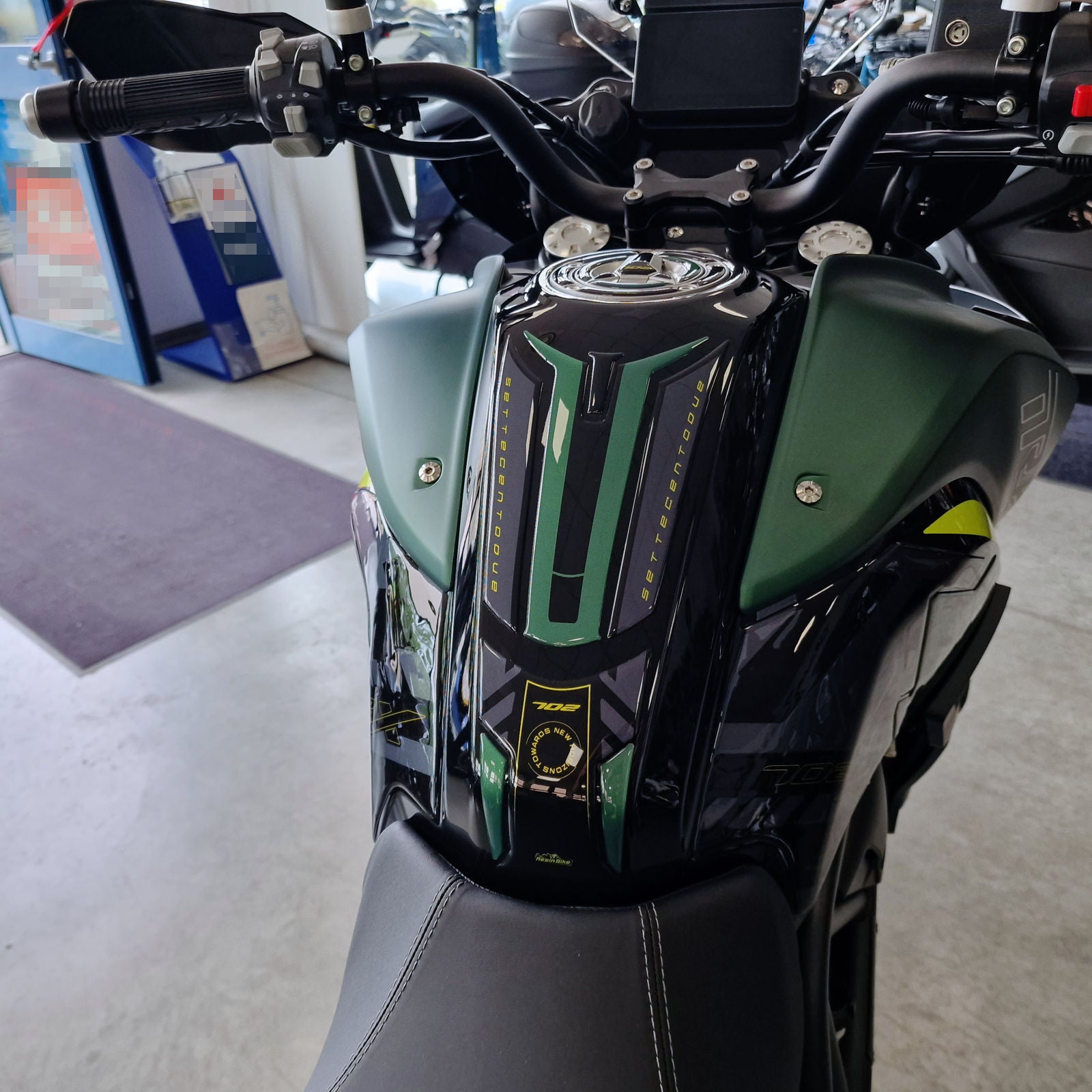 Resin Bike 3D Motorcycle Stickers - Tank Pad | Benelli TRK 702/702X 2023>2025 - Pyramid Motorcycle Accessories