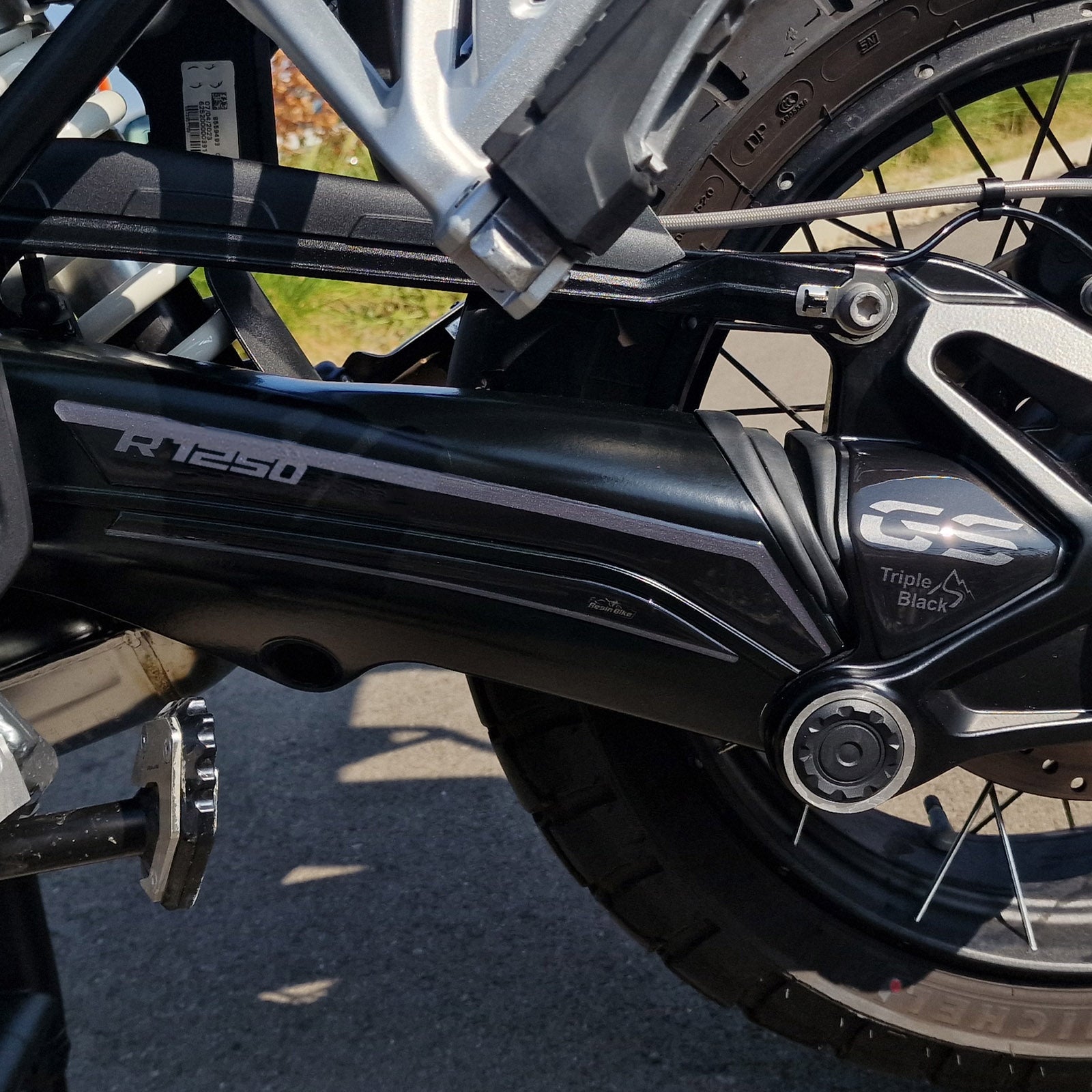 Resin Bike 3D Motorcycle Stickers - Forks | BMW R 1250 GS/GSA 2021>2024 - Pyramid Motorcycle Accessories