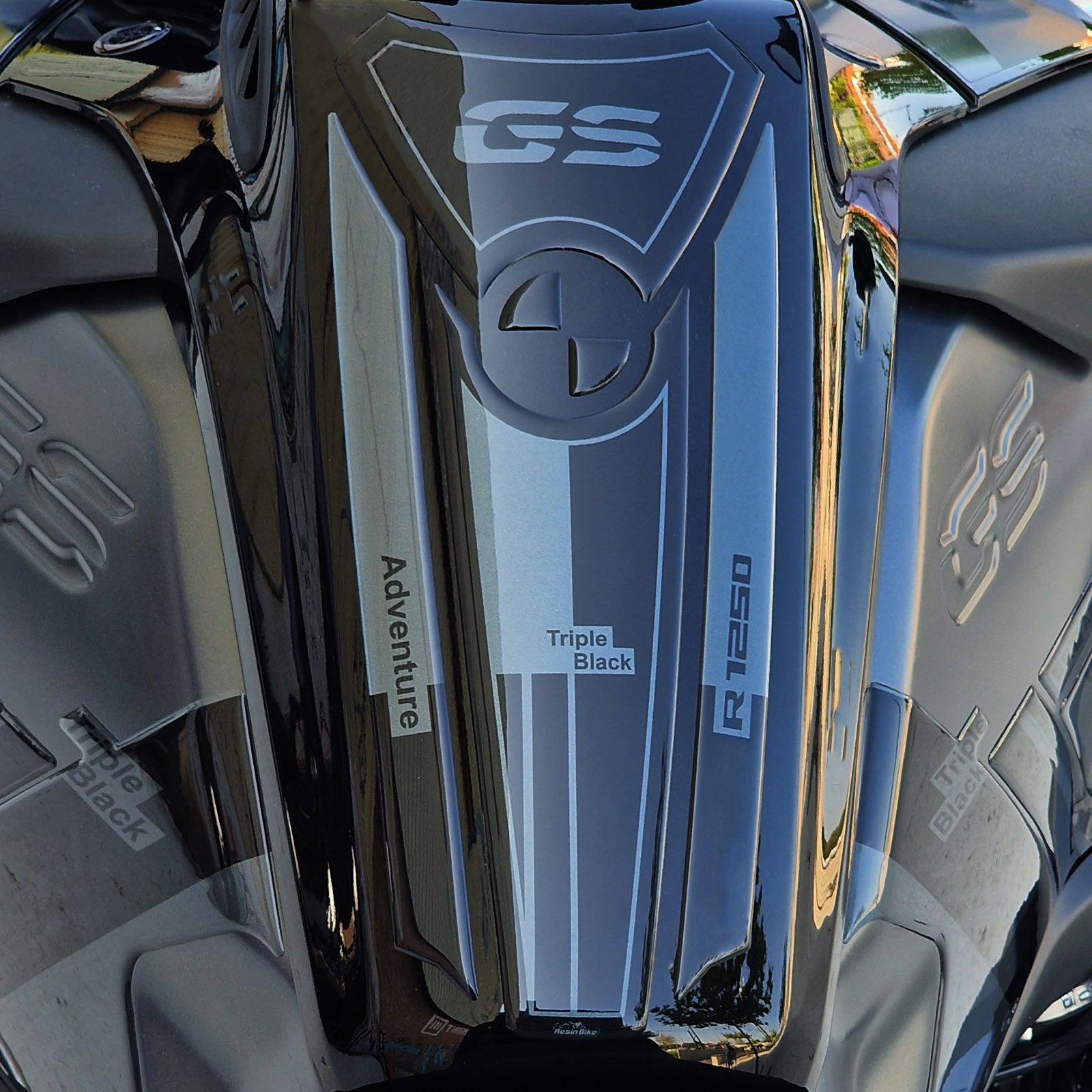 Resin Bike 3D Motorcycle Stickers - Tank Pad | BMW R 1250 GS/GSA 2021>2024 - Pyramid Motorcycle Accessories