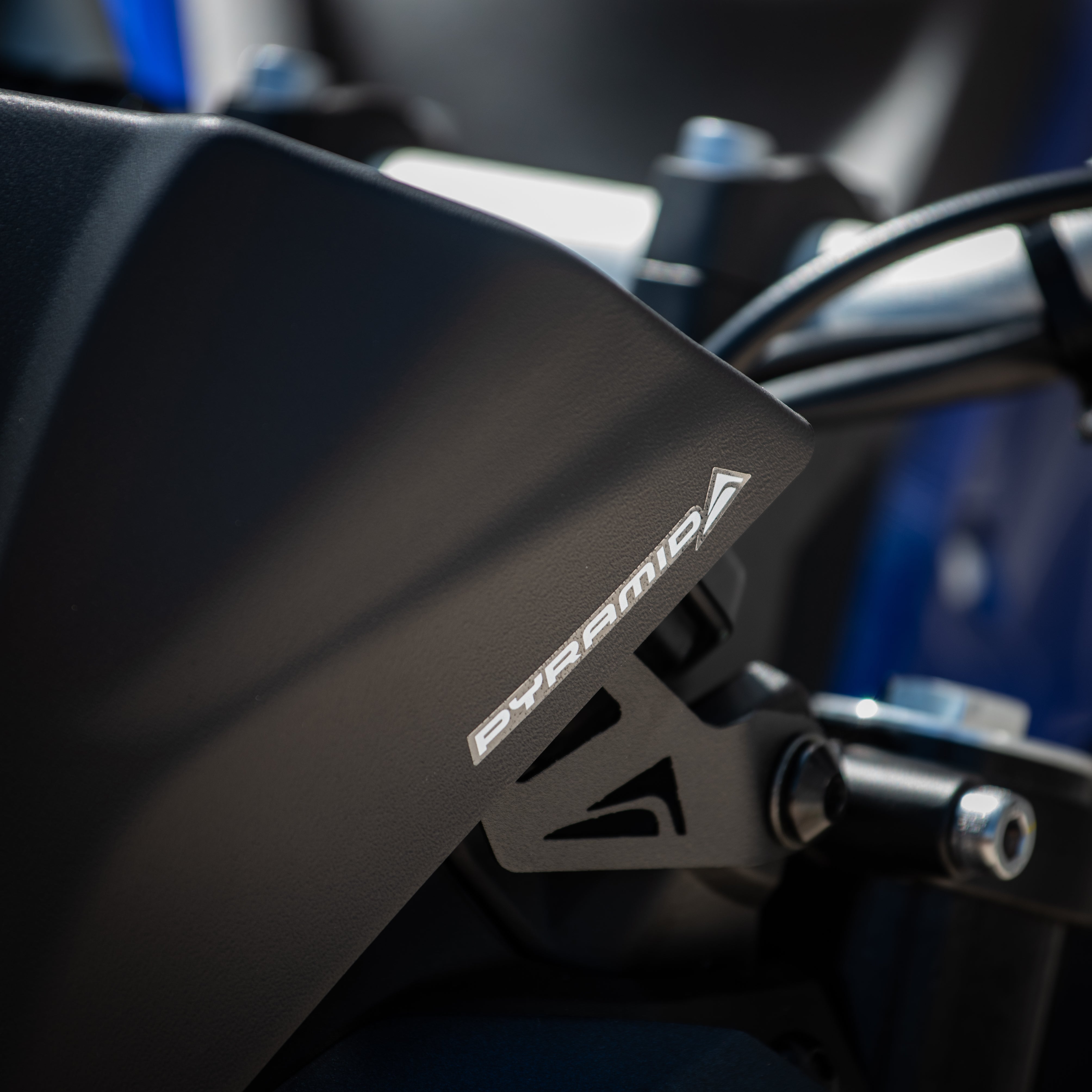 Pyramid Fly Screen | Matte Black | Yamaha MT-07 2025>Current - Pyramid Motorcycle Accessories