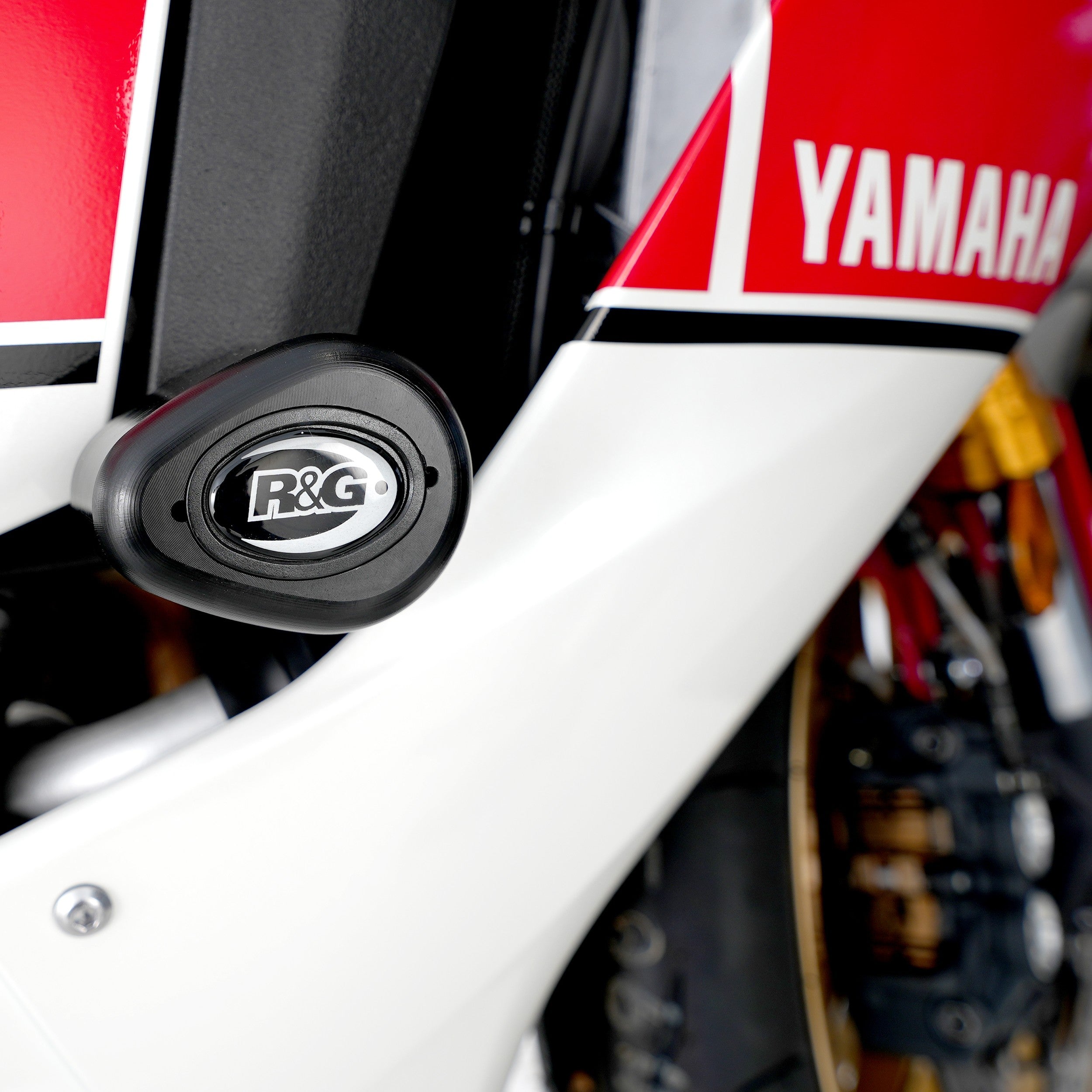 R&G Crash Protectors | Black | Yamaha YZF-R1M 2015>Current & Yamaha YZF-R1 2015>Current