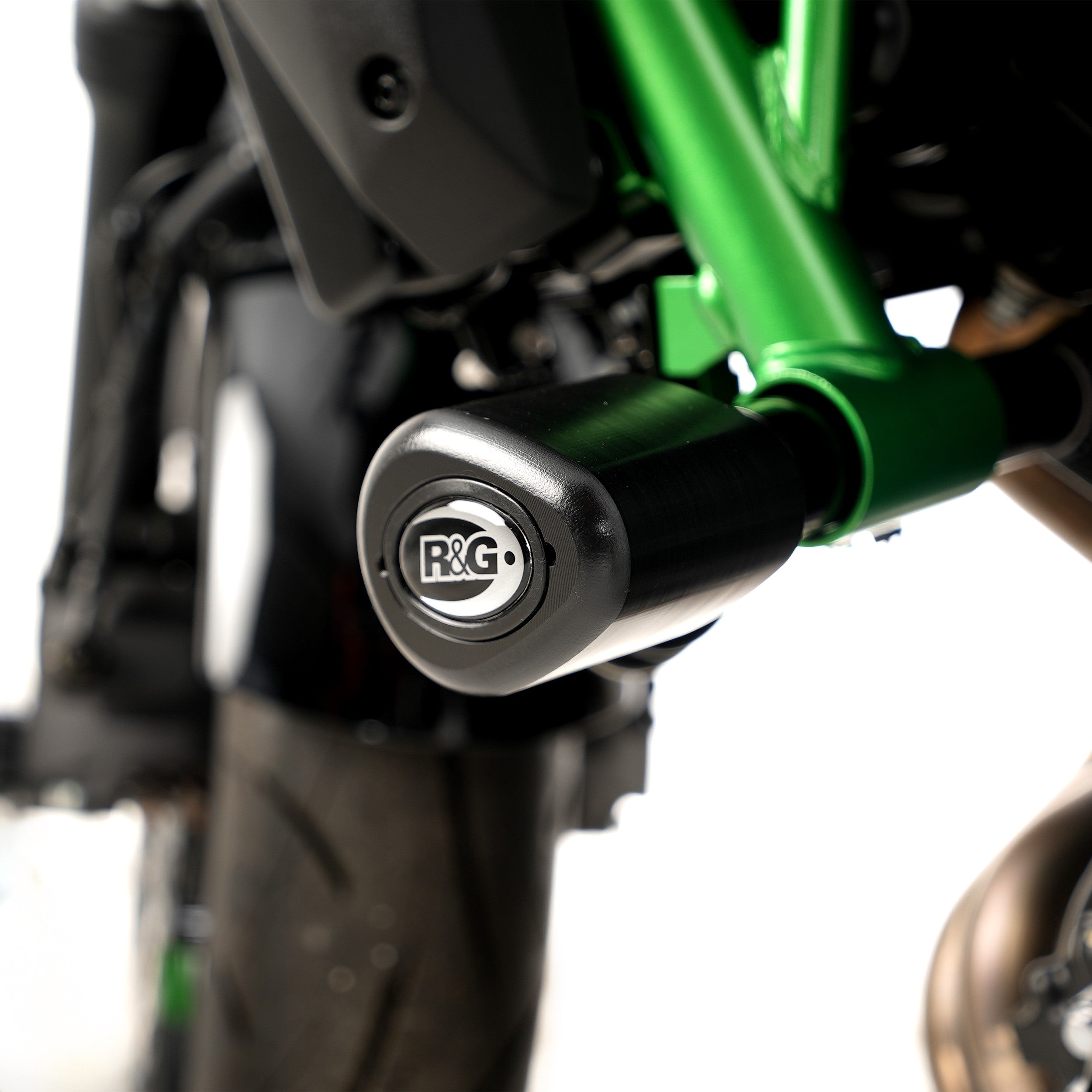 R&G Crash Protectors | White | Kawasaki Z 650 S 2026 & Kawasaki Z 650 2017>Current & Kawasaki Ninja 650 2017>2024 & Kawasaki Z 650 RS 2021>2024