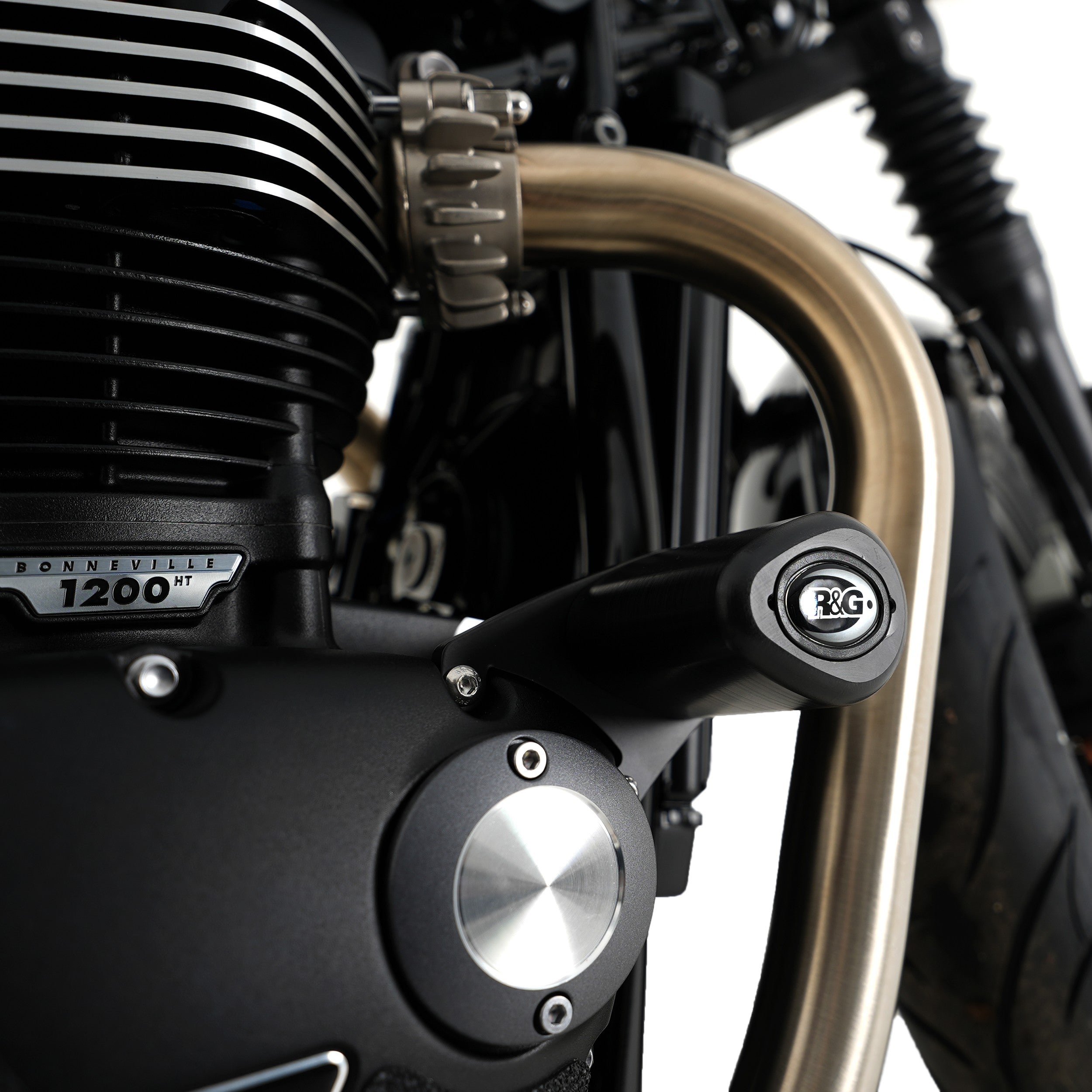 R&G Crash Protectors | Black | Triumph Bonneville Bobber 2017>2025 - Pyramid Motorcycle Accessories