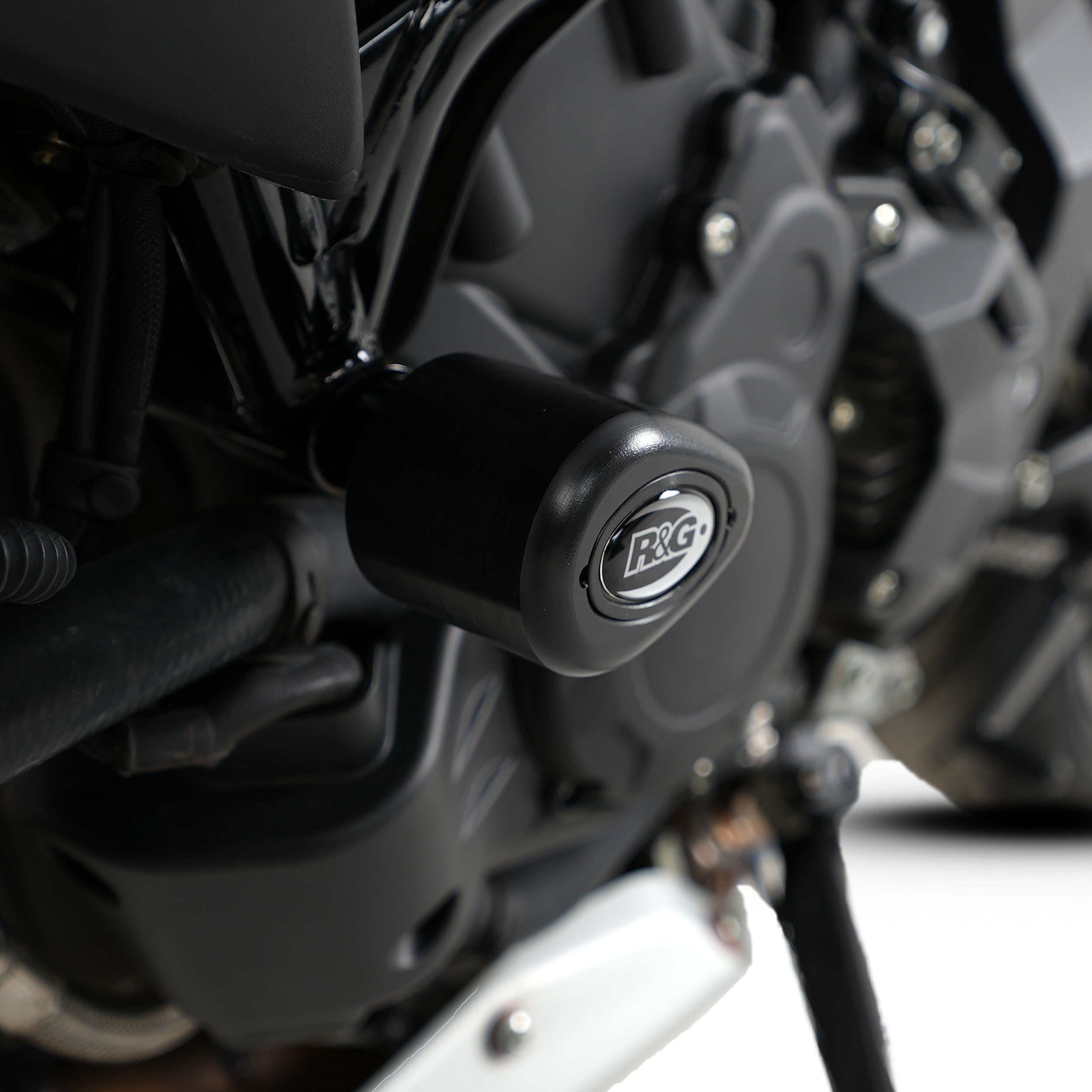 R&G Crash Protectors | Black | MV Agusta Turismo Veloce 2017>Current & MV Agusta Dragster 800 2017>2018 & MV Agusta Dragster 800 RR 2021>Current & MV Agusta Brutale 800 RR 2018>2022