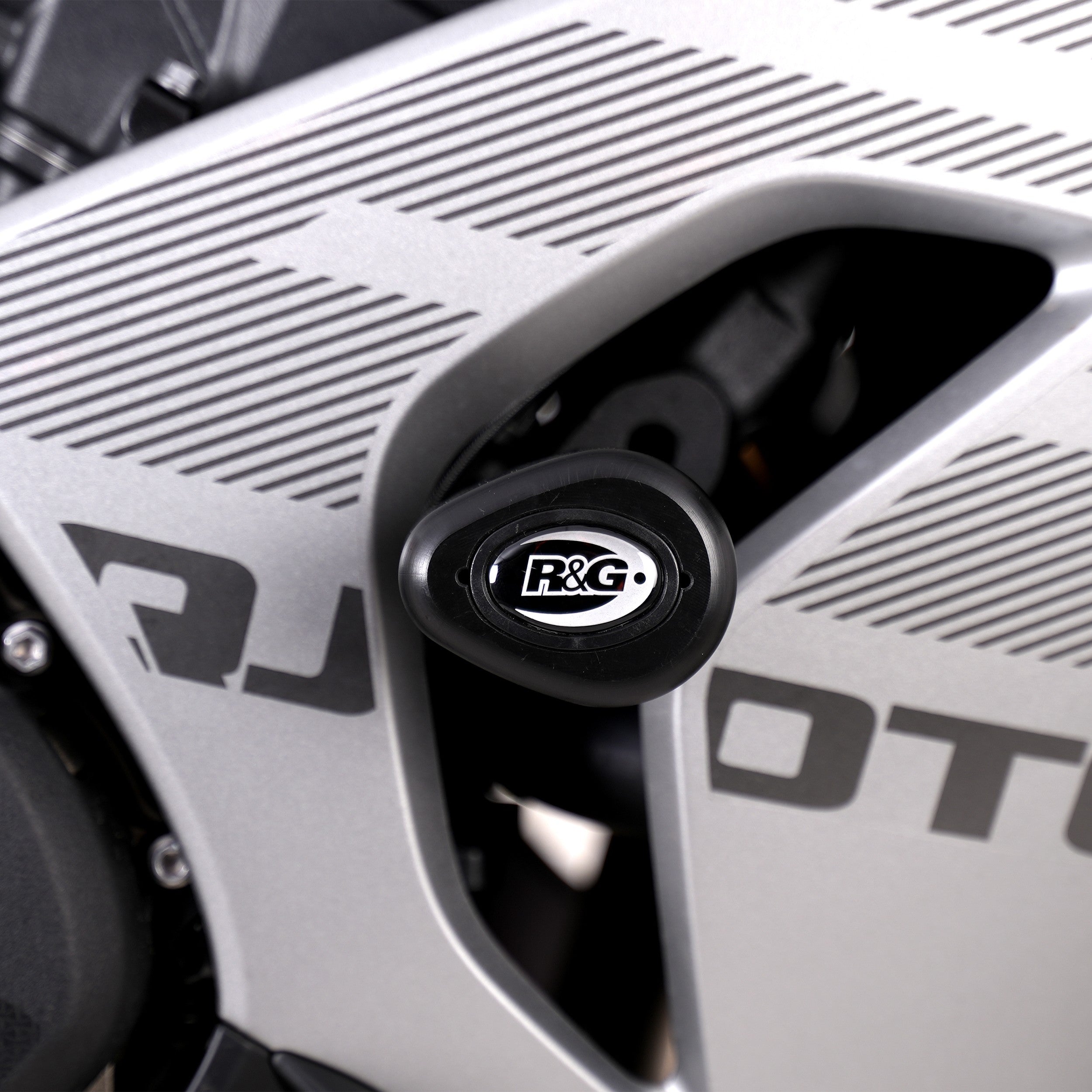 R&G Crash Protectors | Black | QJMotor SRK 800 RR 2025>Current