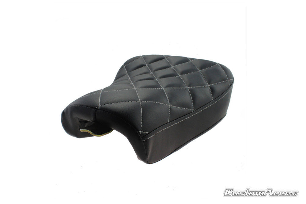 Customacces Austin Seat | Black | Harley Davidson Sportster 1200 Roadster (XL1200R) 2017>Current - Shop name