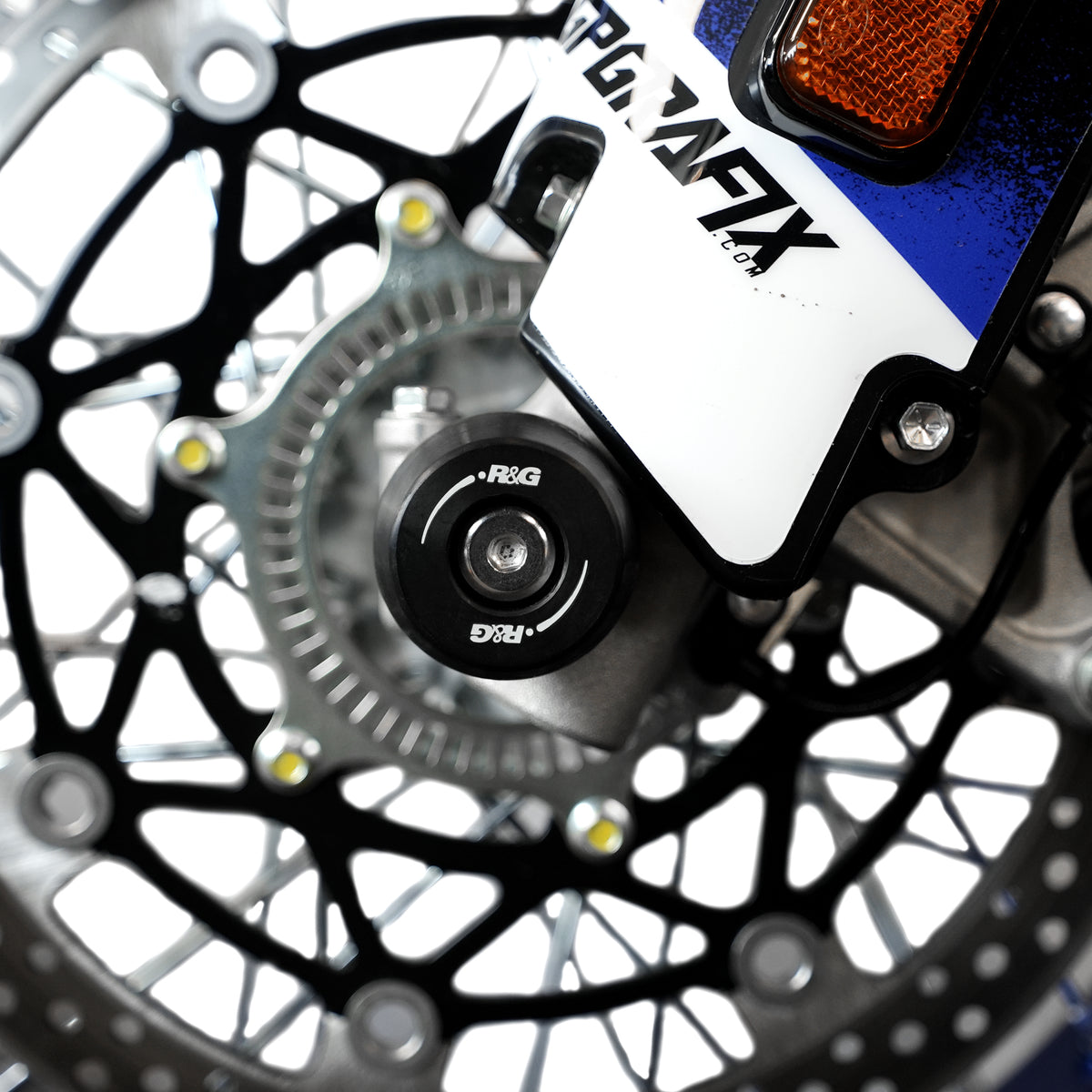 R&G APEX Fork Protectors | Black | Suzuki DR-Z4SM ’25- & DR-Z4S '25-