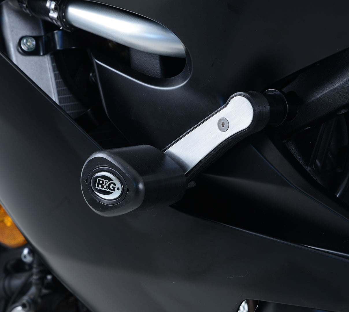 R&G Crash Protectors | Black | Yamaha YZF-R6 2017>2020 - Pyramid Motorcycle Accessories