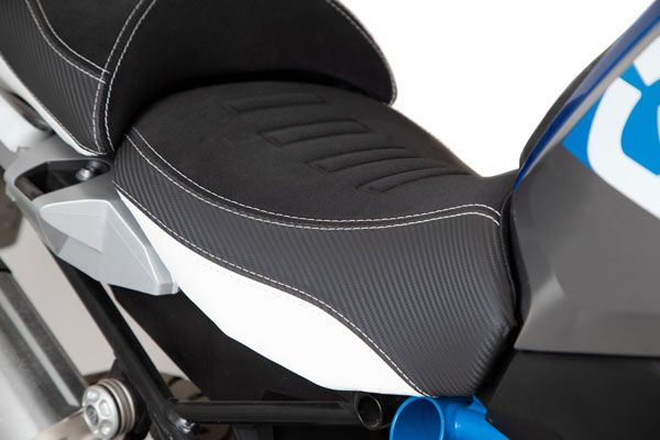 Isotta Comfort Riders Seat with Prostate Channel - Lowered | Black/White/Red/Blue - HP | BMW R 1250 GS incl. Adventure 2019>2023 - Shop name