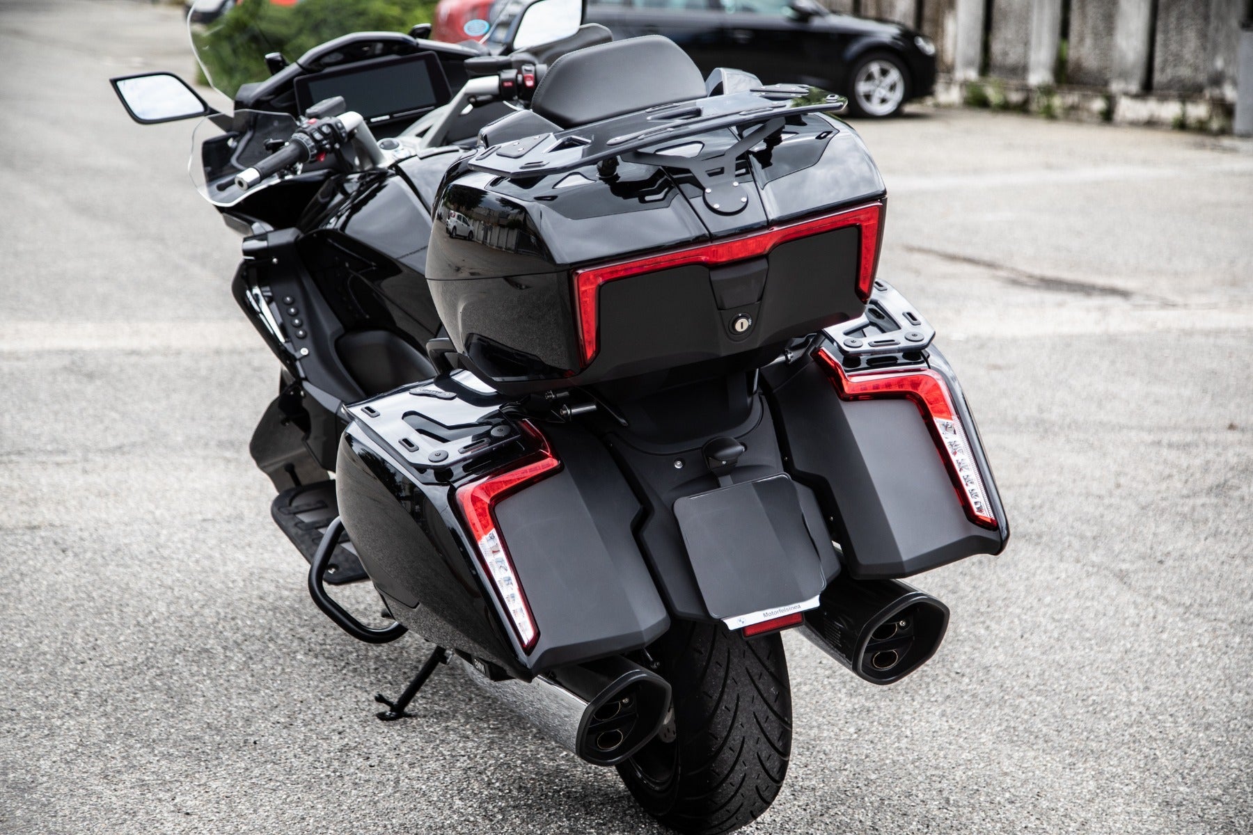 Isotta Rear Bulk Support (Loudspeaker Model Compatible) | Light Smoke | BMW K 1600 Grand America 2017>2024 - Shop name