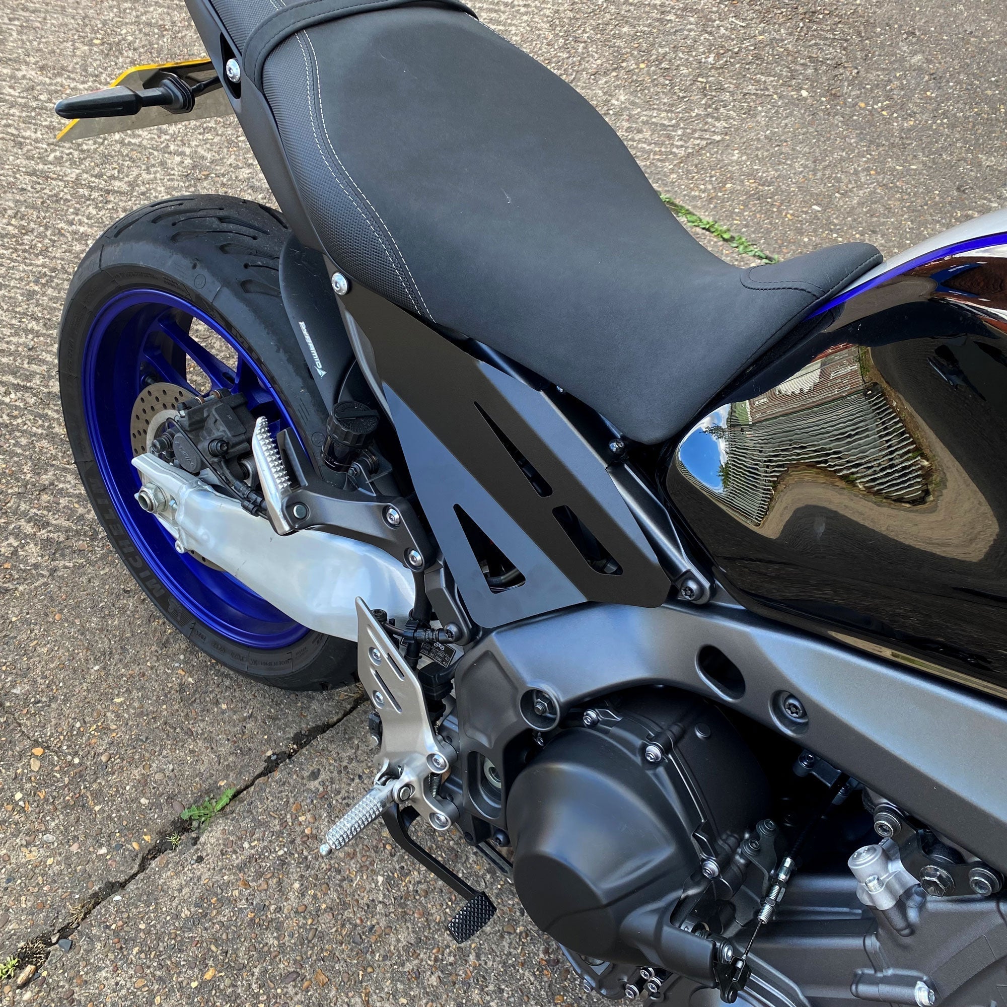 Pyramid Aluminium Infill Panel (RHS) | Matte Black | Yamaha MT-09 SP 2021>2023 - Shop name