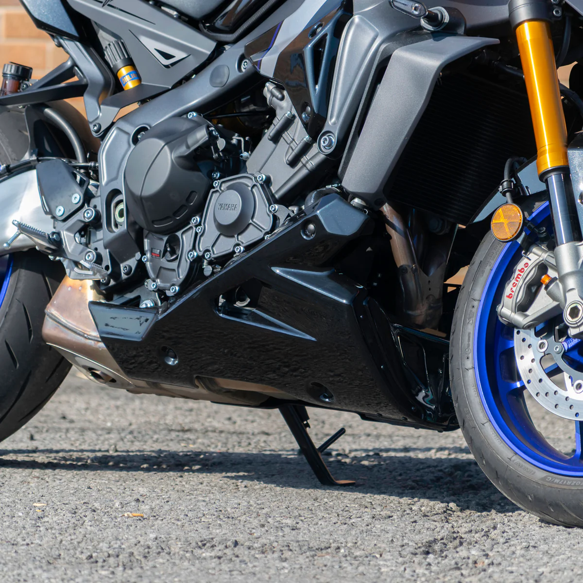 Pyramid Belly Pan | Midnight Black (USA: Raven Black) | Yamaha MT-09 SP 2021>Current - Pyramid Motorcycle Accessories