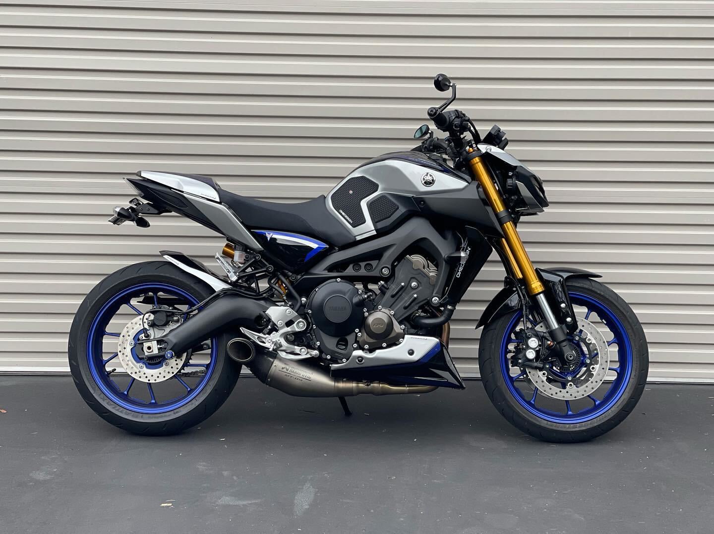 Pyramid Belly Pan | SP Colours | Yamaha MT-09 SP 2018>2020 - Shop name