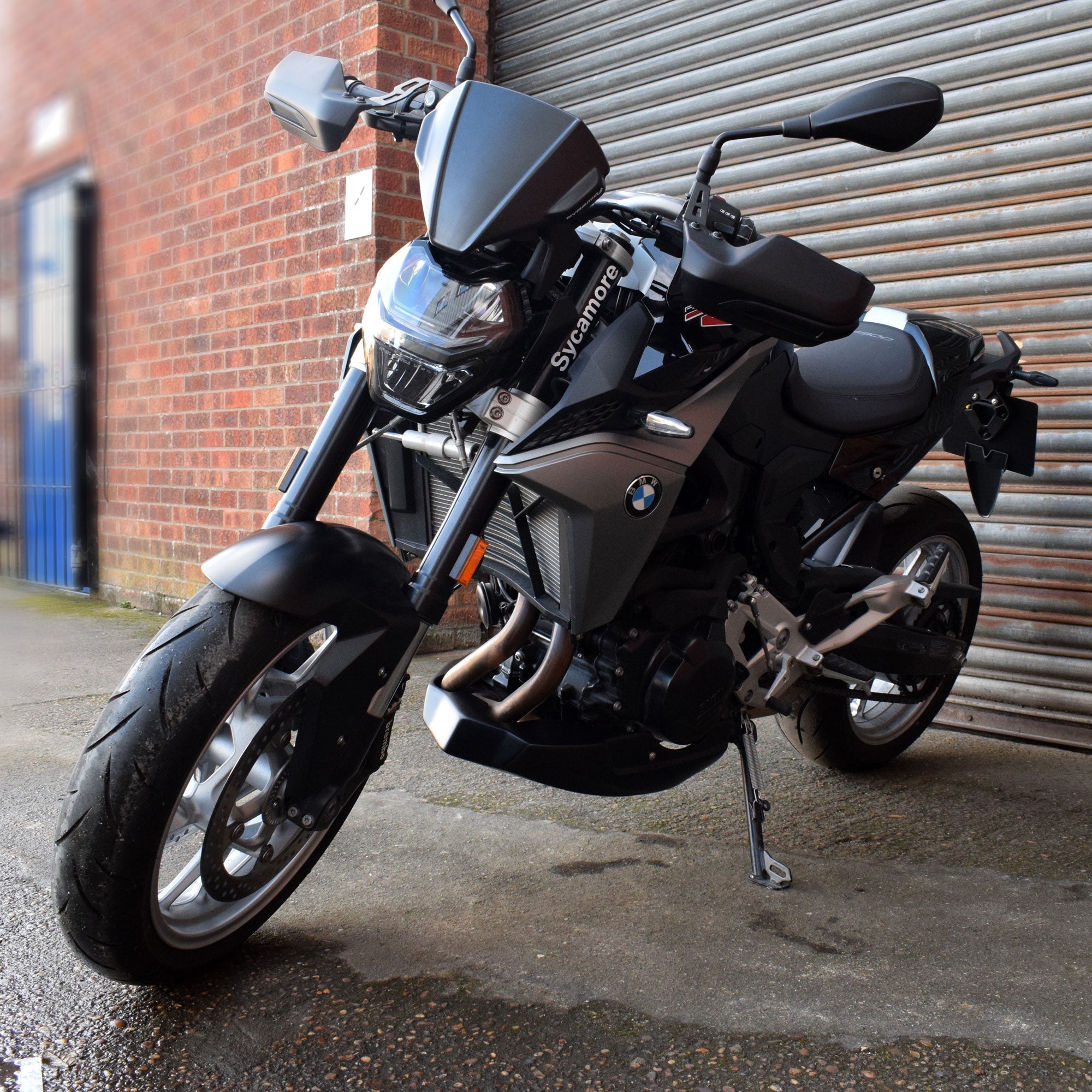 Pyramid Belly Pan | San Marino Blue Metallic & Graphite Grey | BMW F 900 XR 2020>Current - Pyramid Motorcycle Accessories