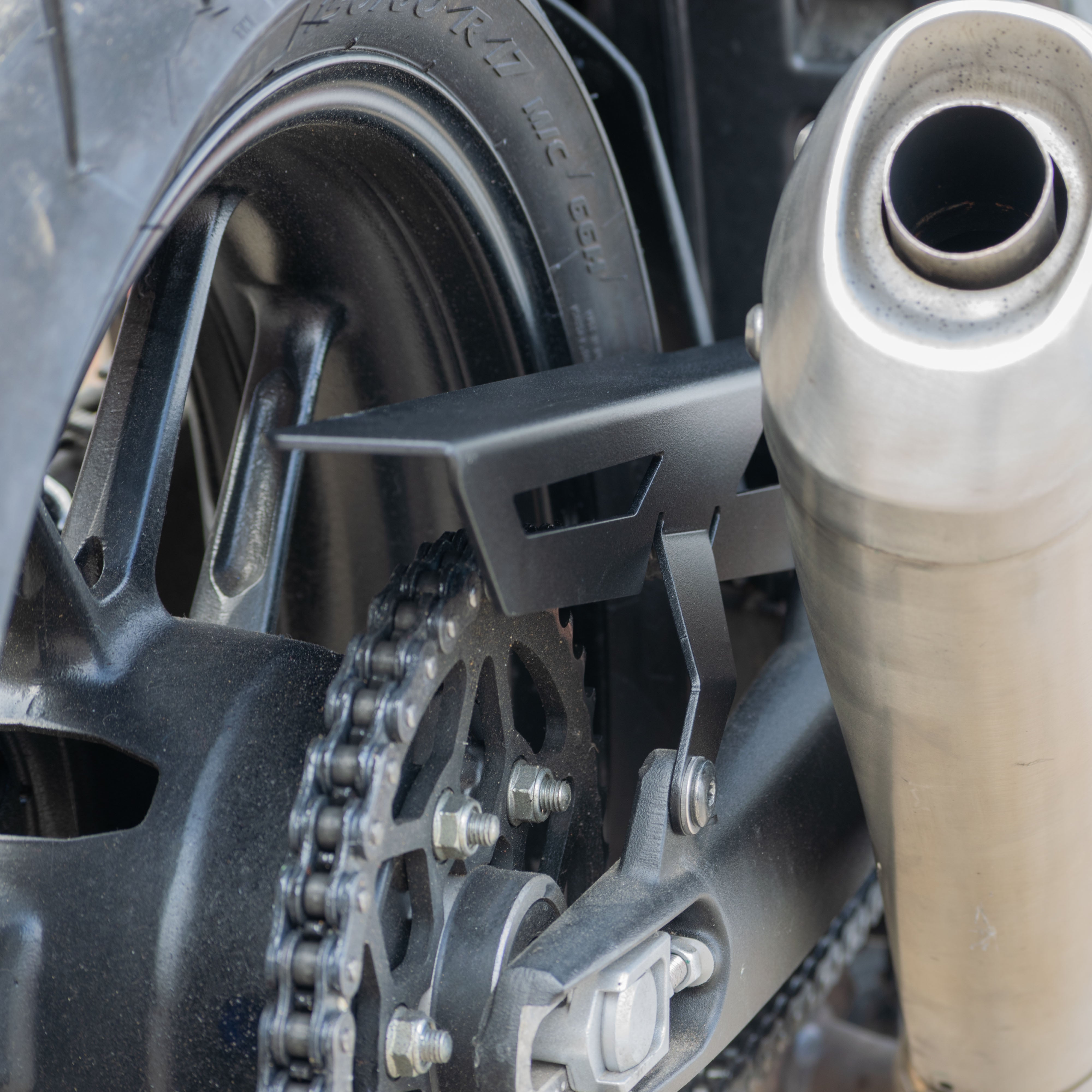 Pyramid Chainguard | Matte Black | Triumph Scrambler 400 X 2024>Current - Shop name