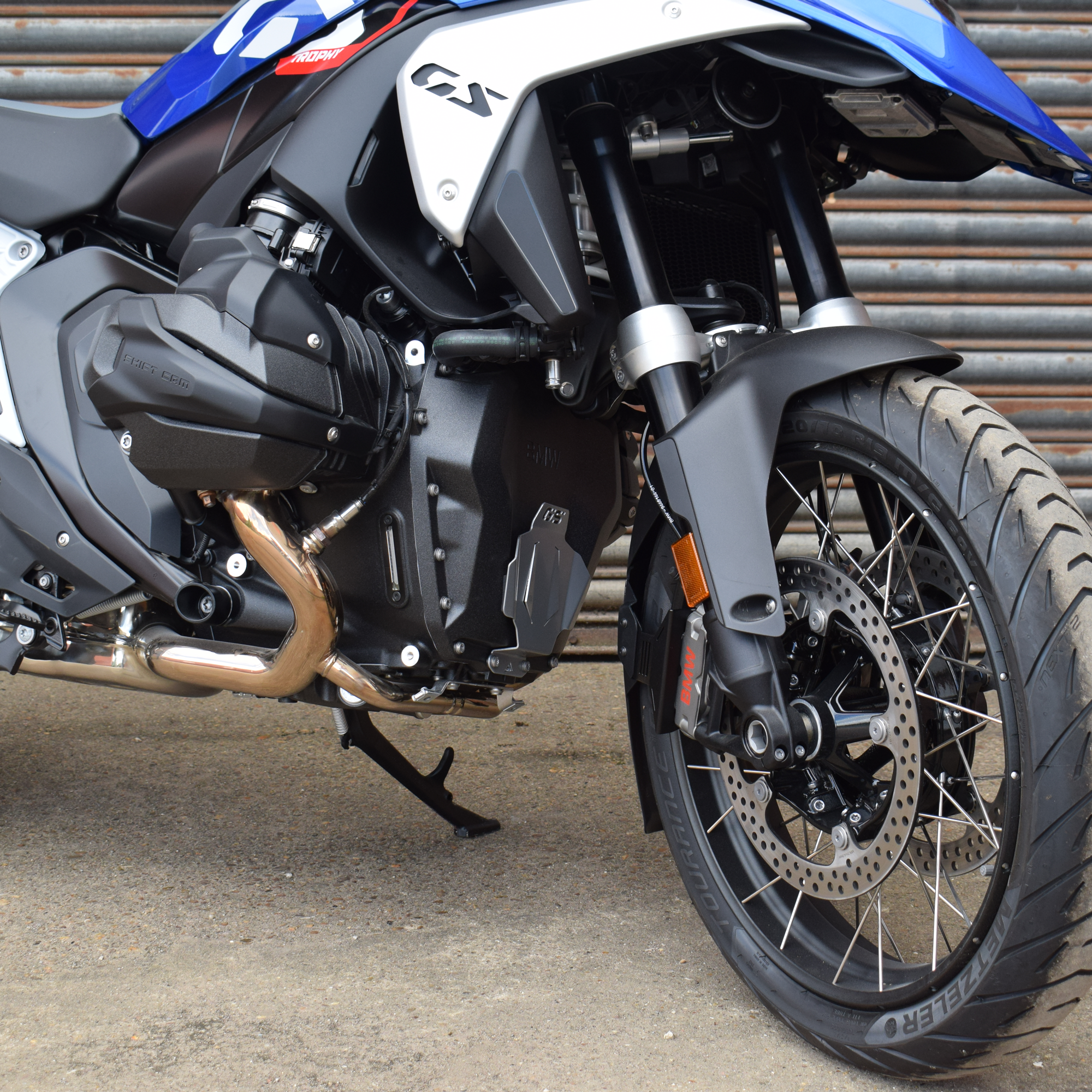 Pyramid Engine Cover | Gloss Silver | BMW R 1300 RS 2025>Current -   Pyramid Motorcycle Accessories