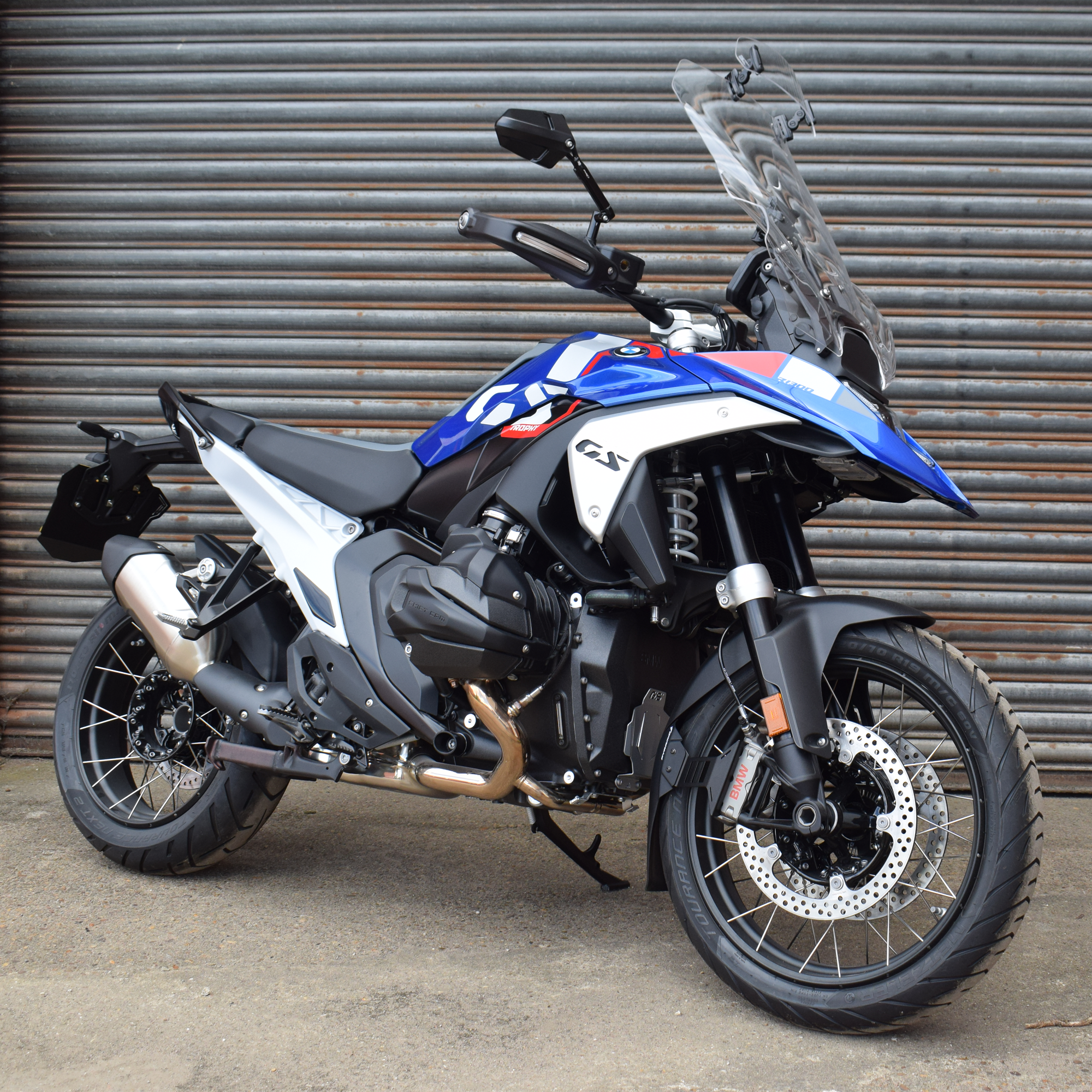 Pyramid Engine Cover | Gloss Silver | BMW R 1300 RS 2025>Current -   Pyramid Motorcycle Accessories