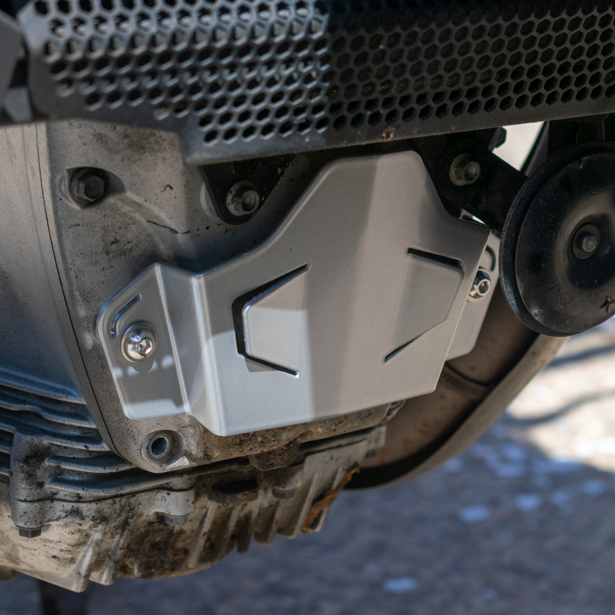 Pyramid Engine Cover | Gloss Silver | Moto Guzzi V100 Stelvio 2023>Current - Shop name