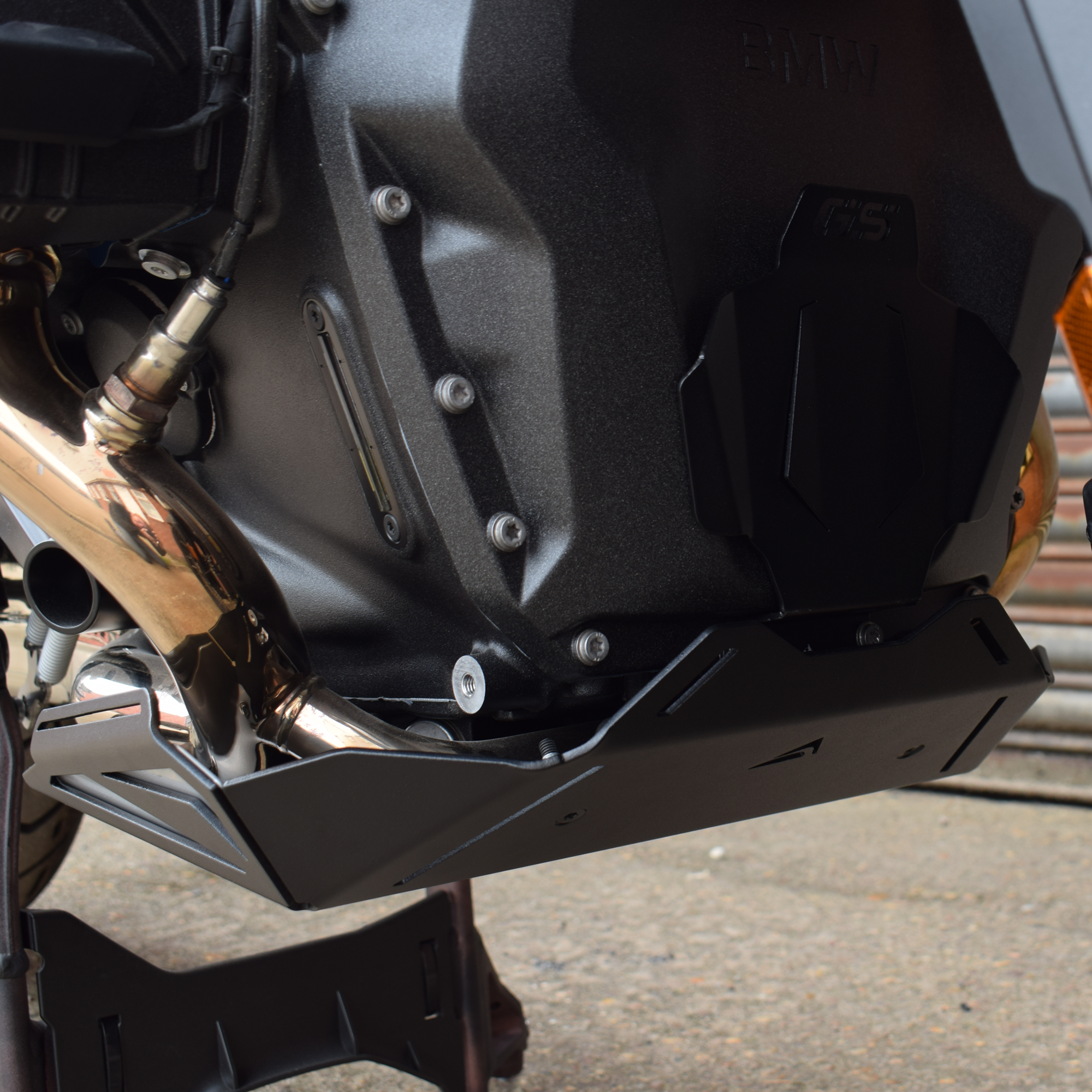 Pyramid Engine Guard | Matte Black | BMW R 1300 GS 2023>Current -  Shop name