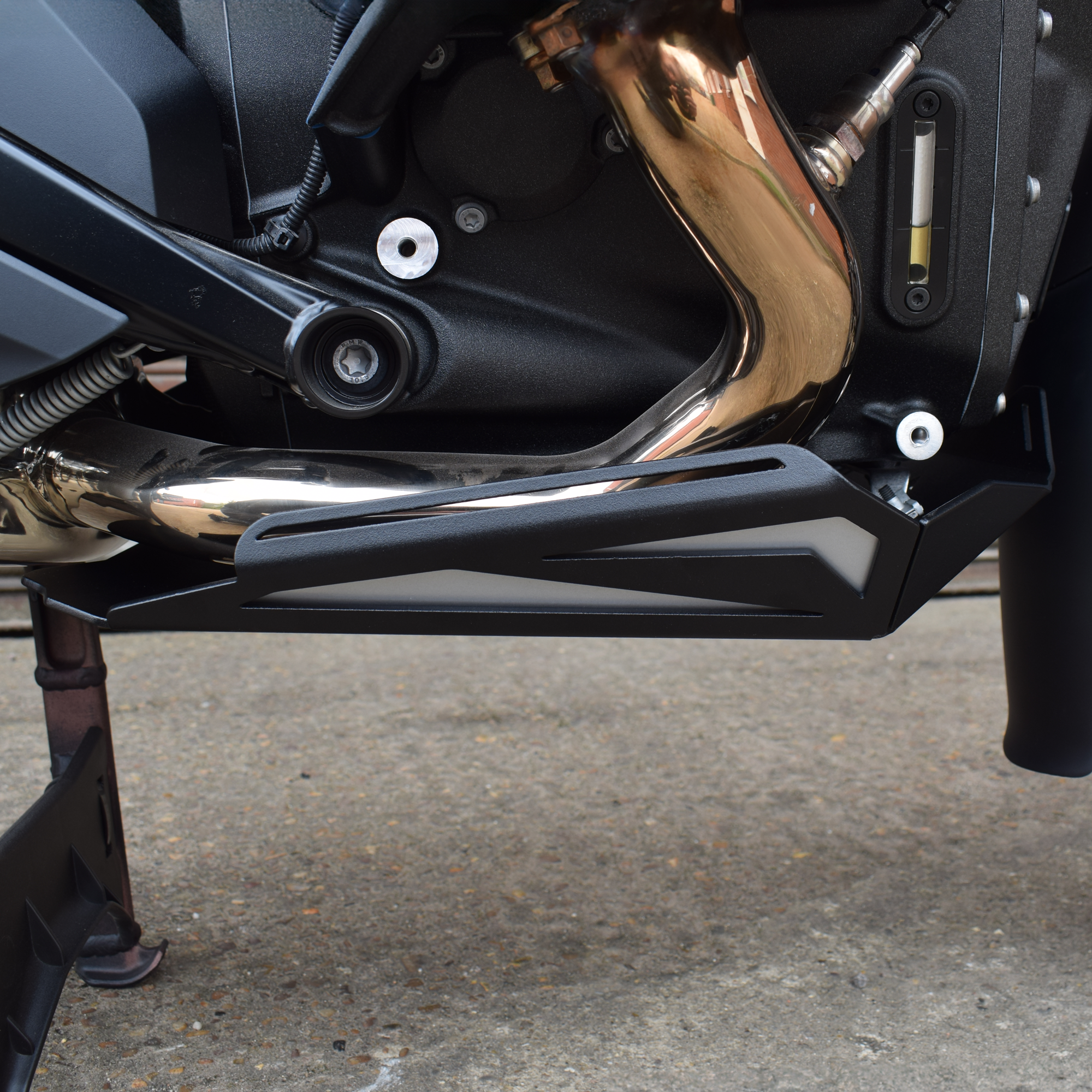 Pyramid Engine Guard | Matte Black | BMW R 1300 R / RS 2025>Current - Pyramid Motorcycle Accessories