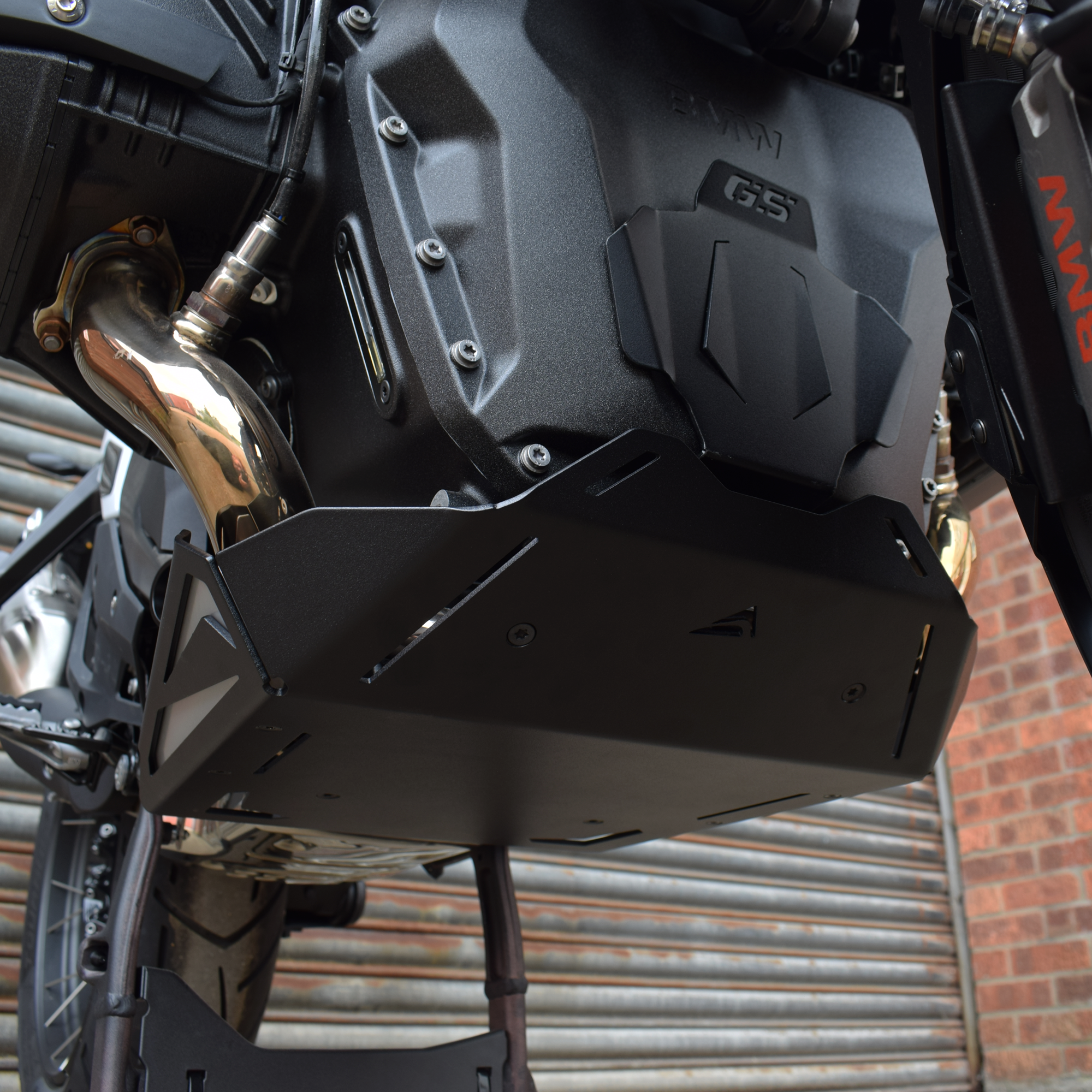 Pyramid Engine Guard | Matte Black | BMW R 1300 R / RS 2025>Current - Pyramid Motorcycle Accessories