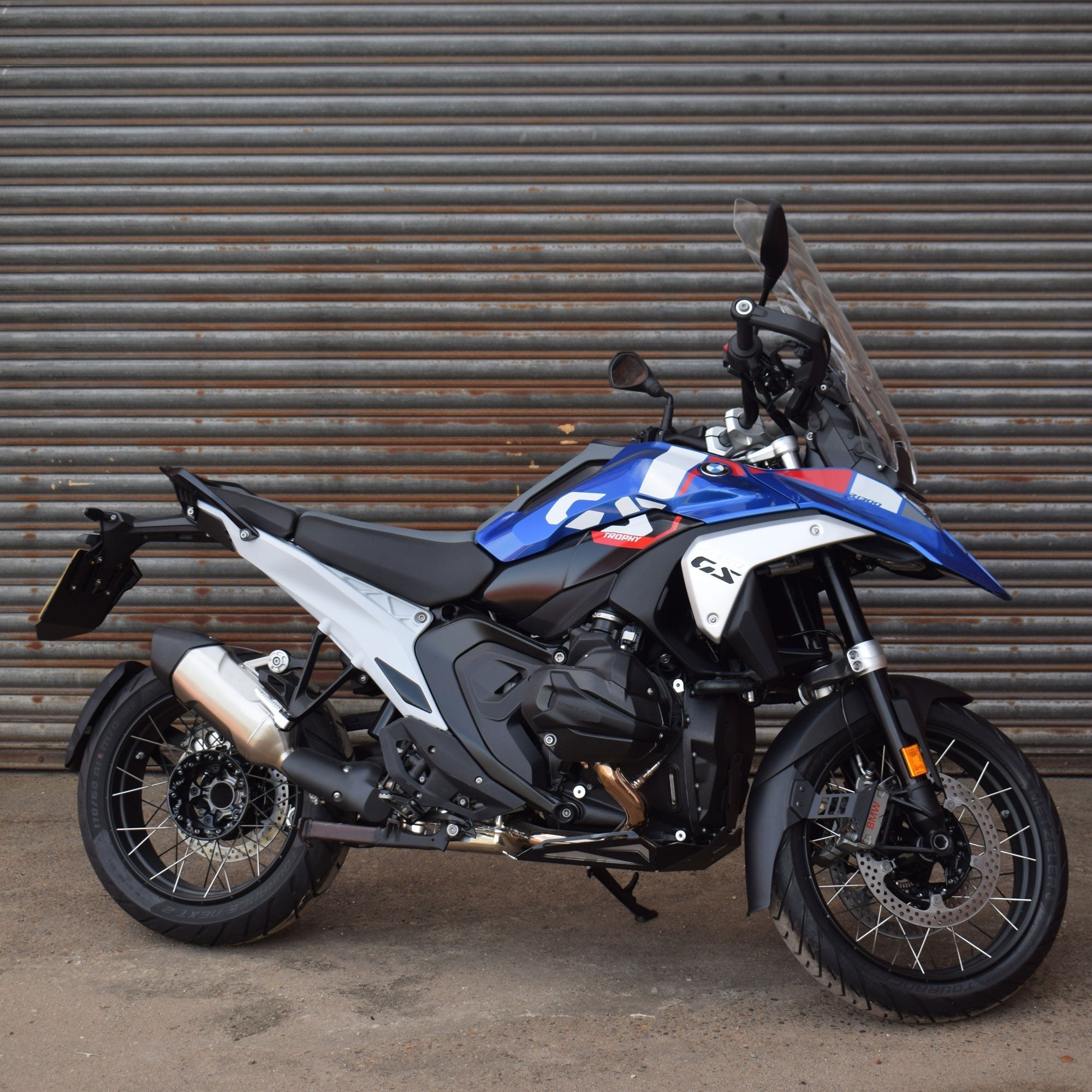 Pyramid Extenda Fenda EXTRA | Matte Black | BMW R 1300 GS 2023>Current -  Shop name