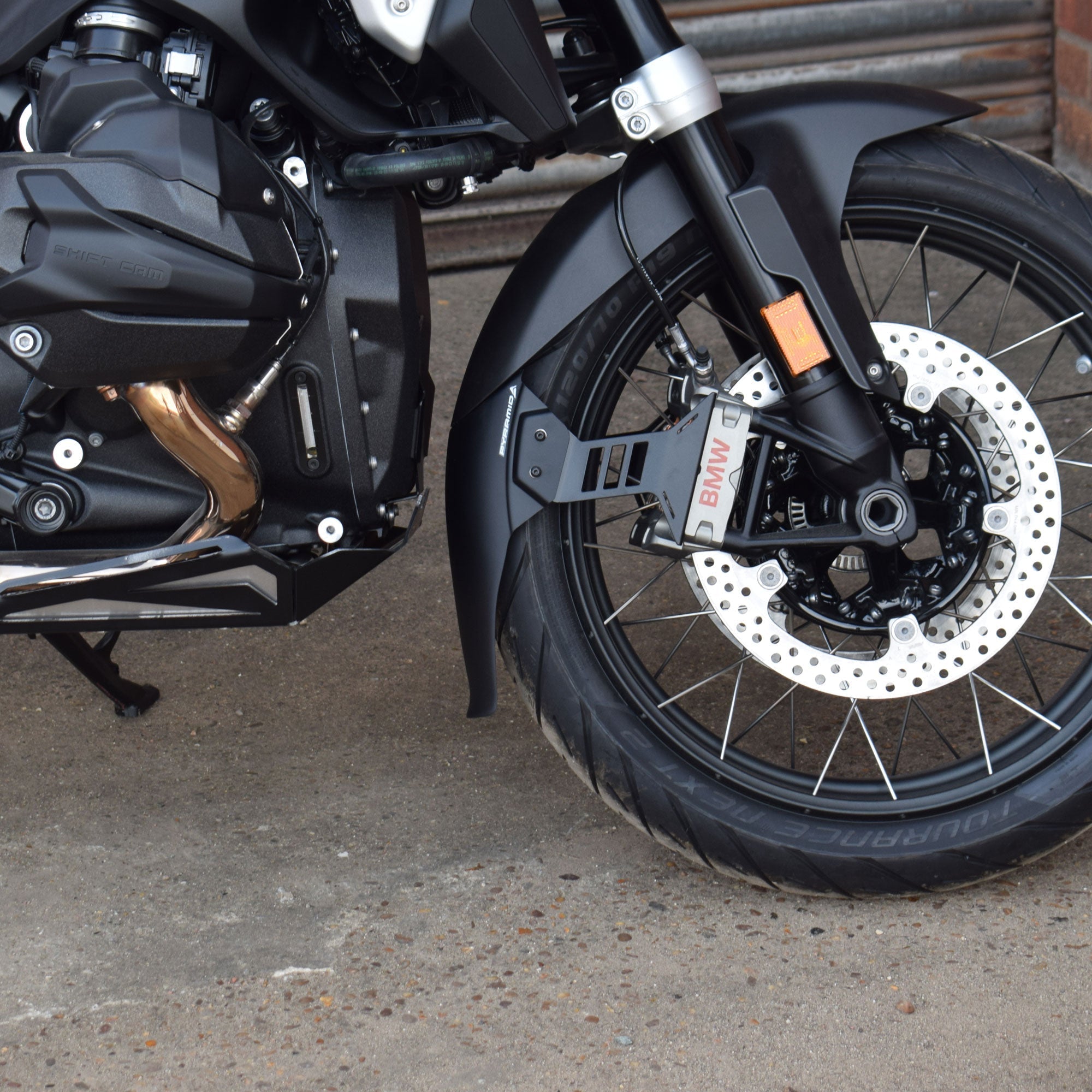 Pyramid Extenda Fenda EXTRA | Matte Black | BMW R 1300 GS 2023>Current -  Shop name