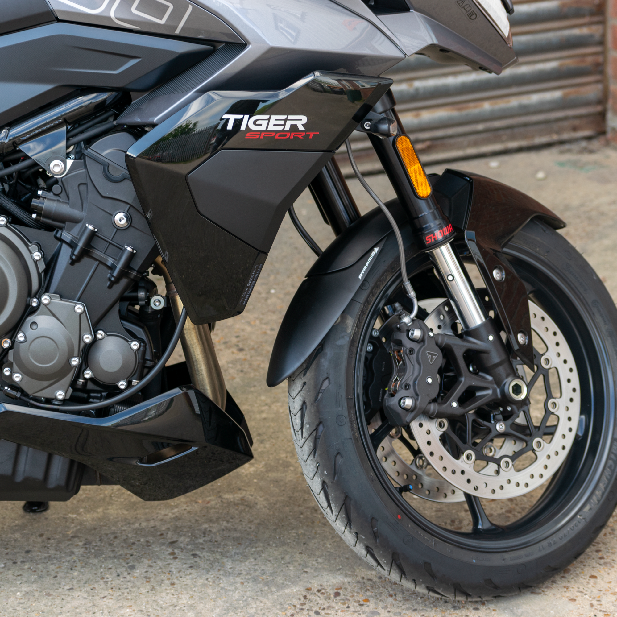 Pyramid Extenda Fenda | Matte Black | Triumph Tiger Sport 800 2025>Current - Shop name