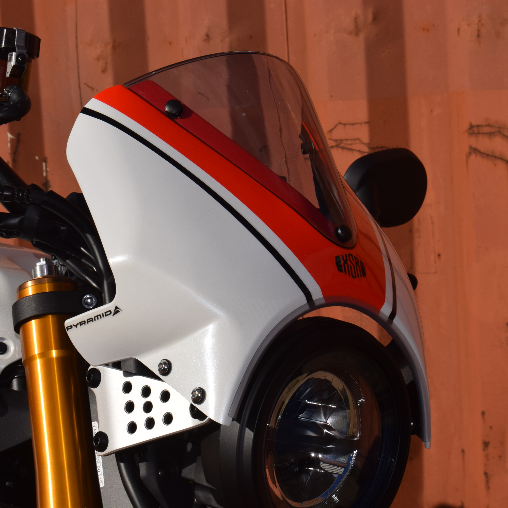 Pyramid Fly Screen | Legend Red | Yamaha XSR 900 2024>Current -  Shop name