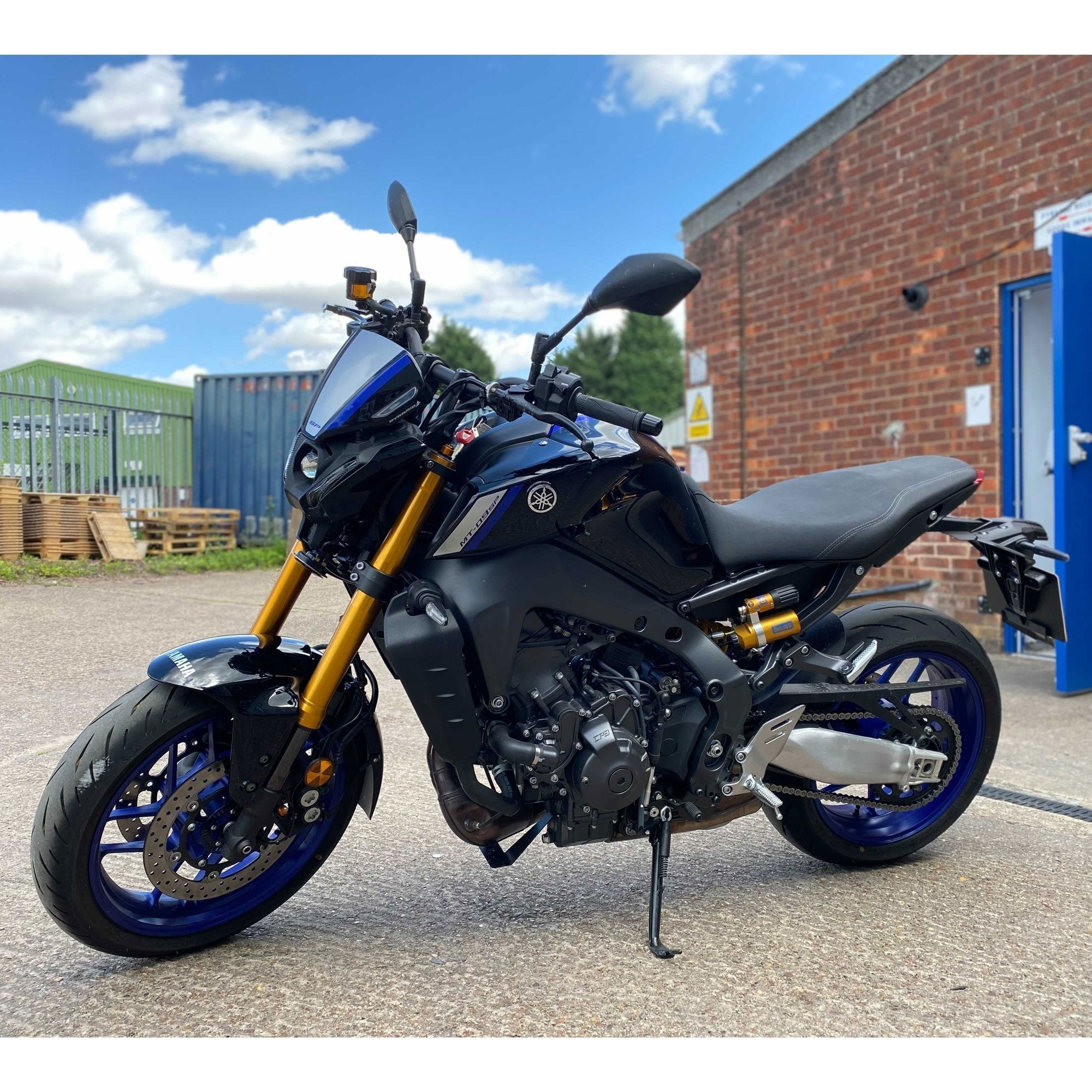 Pyramid Fly Screen | SP Colours | Yamaha MT-09 2021>2023 - Shop name