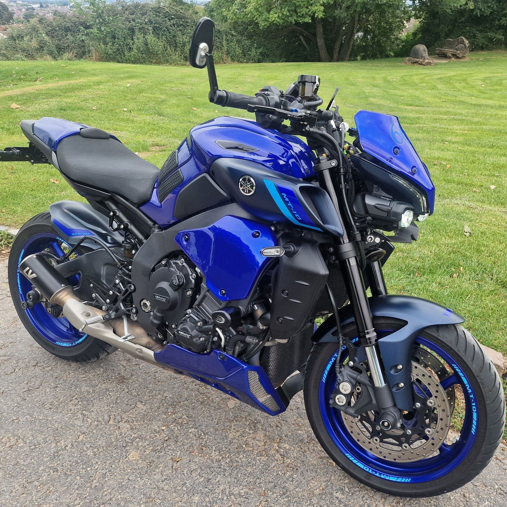 Pyramid Fly Screen | Yamaha Blue | Yamaha MT-10 2022>Current - Shop name