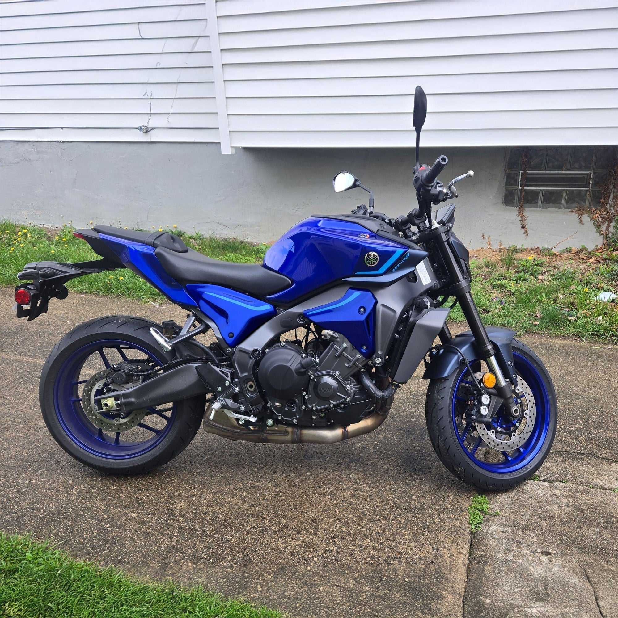 Pyramid Front Infill Panels | Yamaha Blue | Yamaha MT-09 2021>Current - Pyramid Motorcycle Accessories