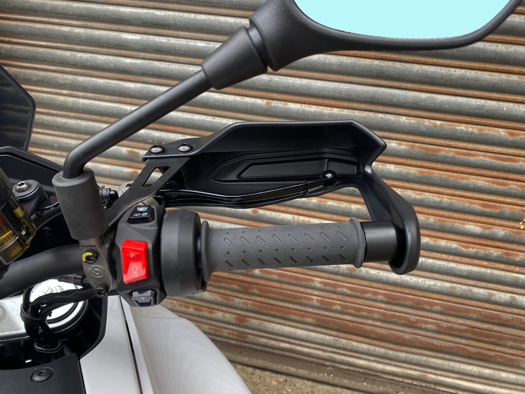 Pyramid Handguards | Matte Black | Moto Guzzi V100 Mandello S 2022>Current - Shop name