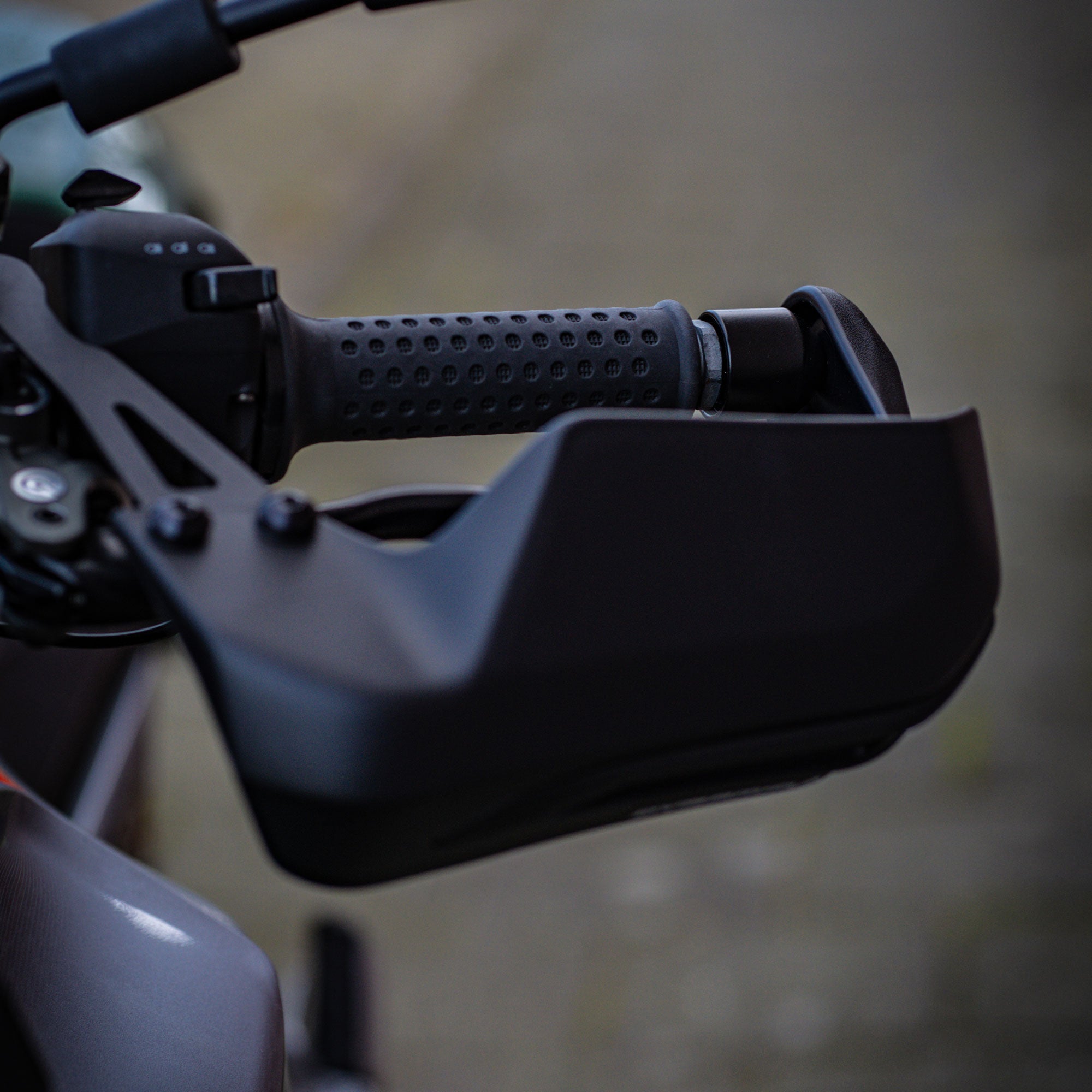 Pyramid Handguards | Matte Black | Moto Guzzi V100 Mandello S 2022>Current - Shop name