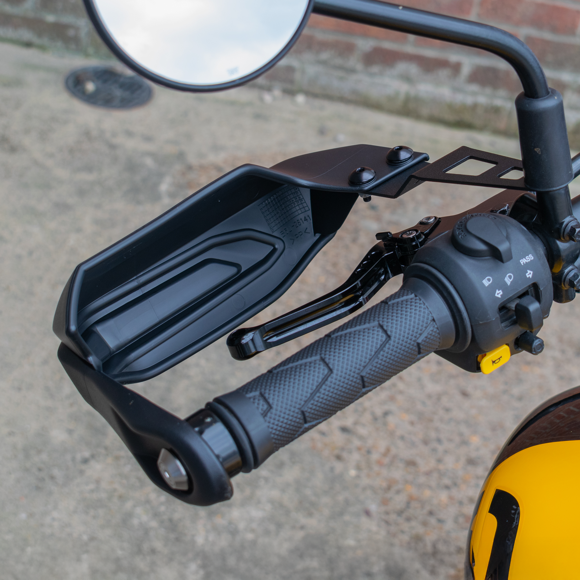 Pyramid Handguards | Matte Black | Royal Enfield Guerrilla 450 2024>Current - Shop name