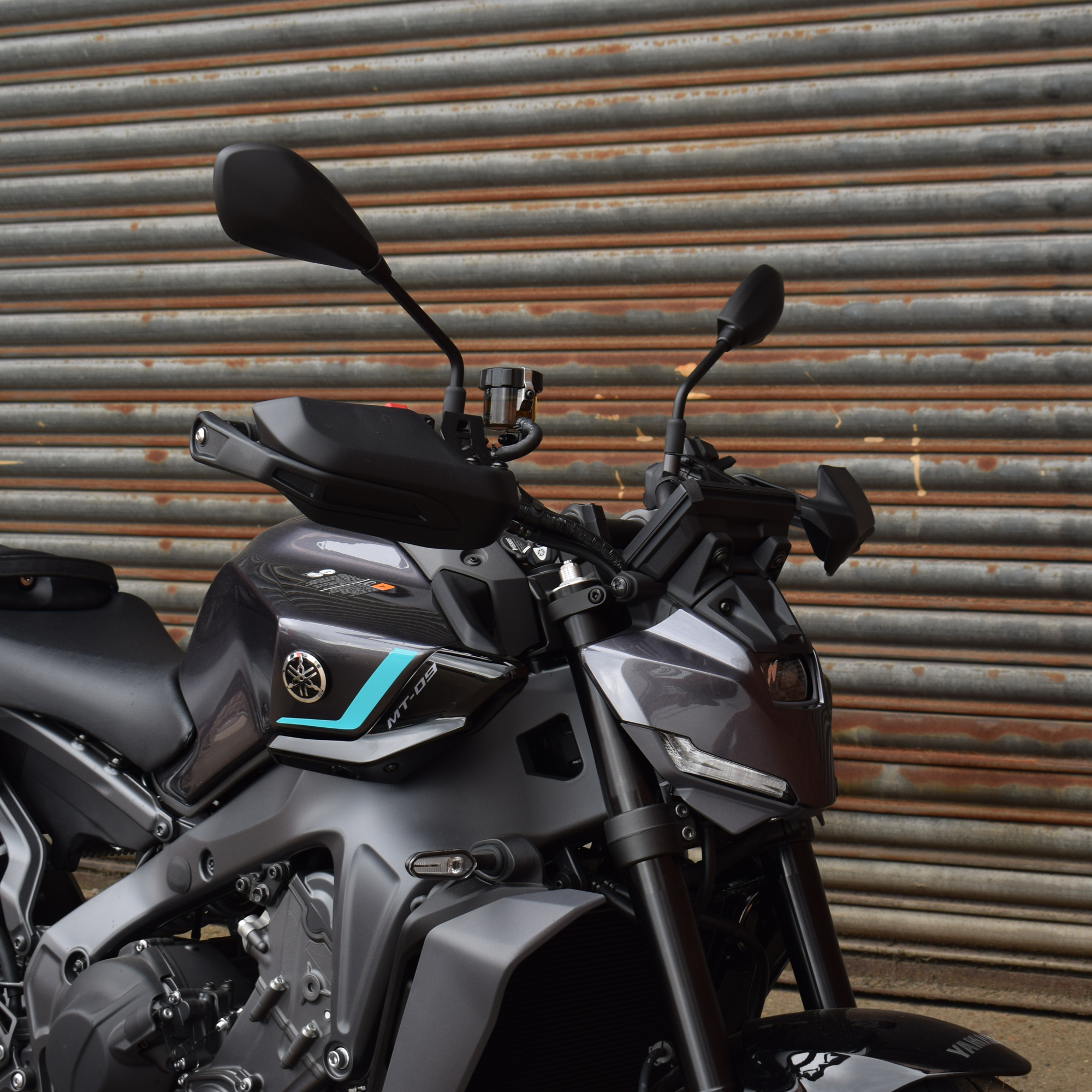 Pyramid Handguards | Matte Black | Yamaha MT-09 2024>2025 -  Shop name