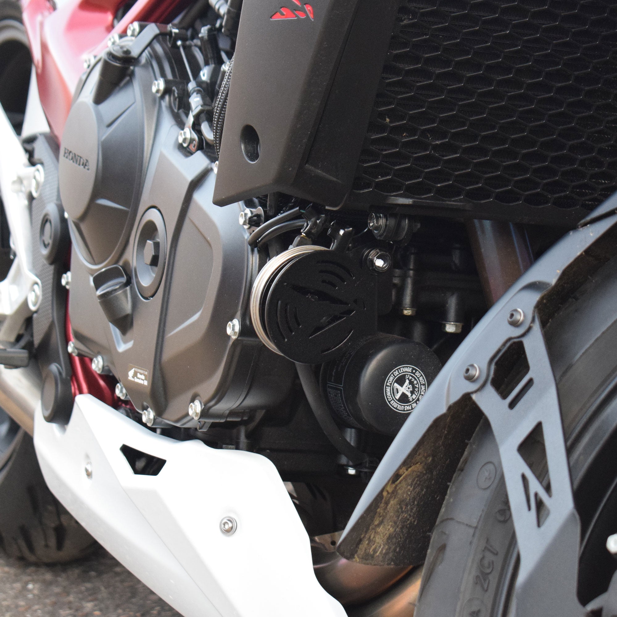 Pyramid Horn Cover | Black | Honda CB750 Hornet 2022> Current - Shop name
