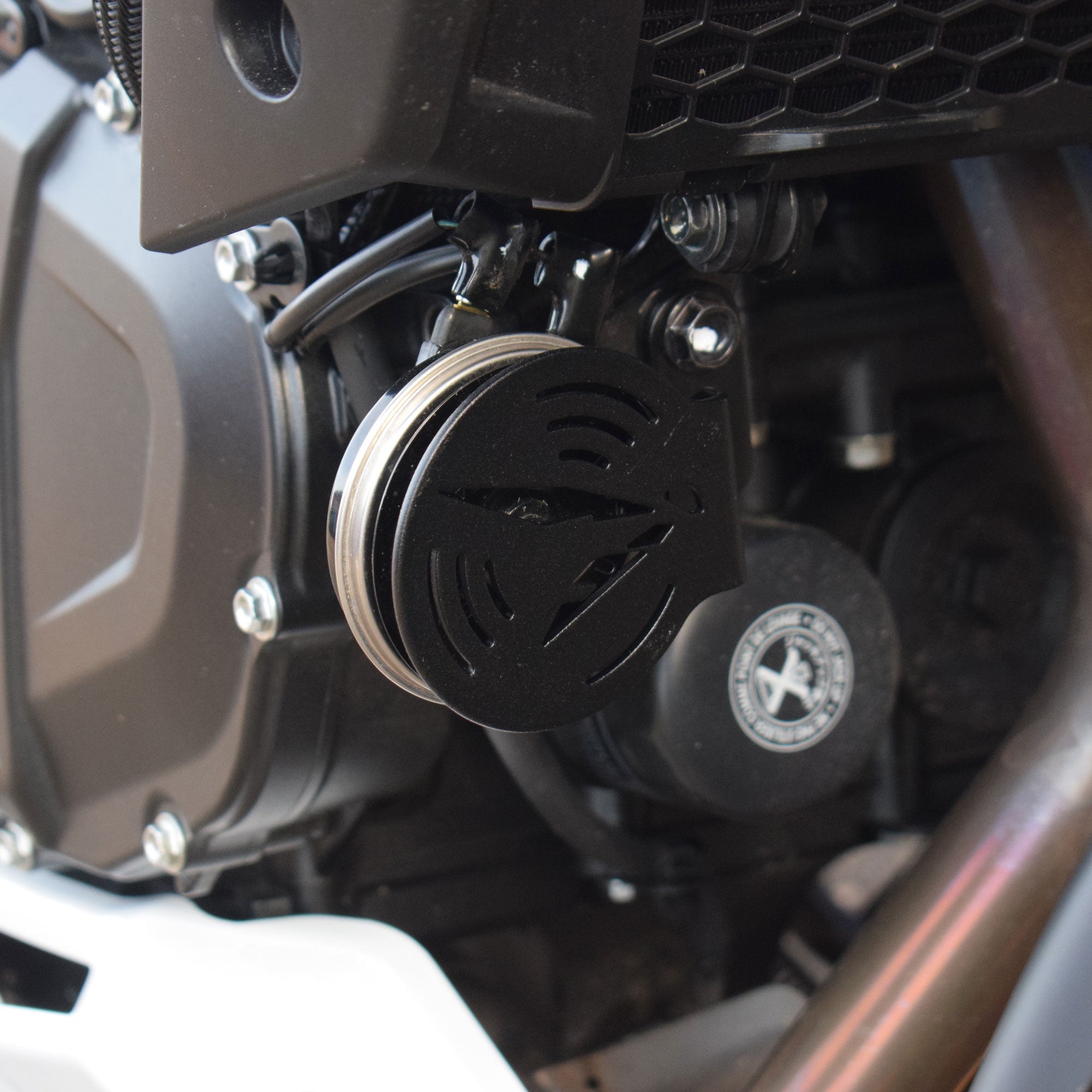 Pyramid Horn Cover | Black | Honda CB750 Hornet 2022> Current - Shop name
