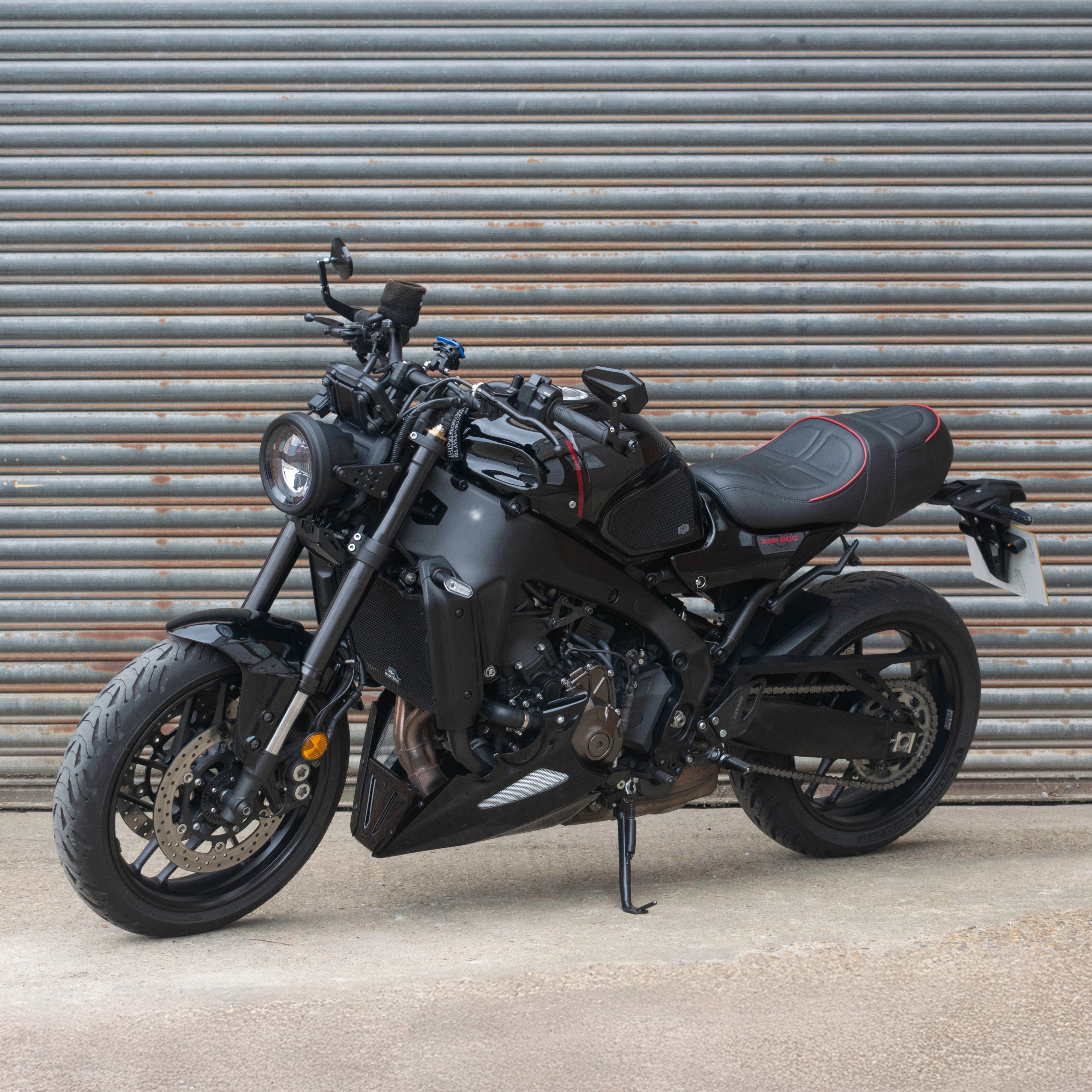 Pyramid Horn Cover | Black | Yamaha XSR 900 2022>Current - Shop name