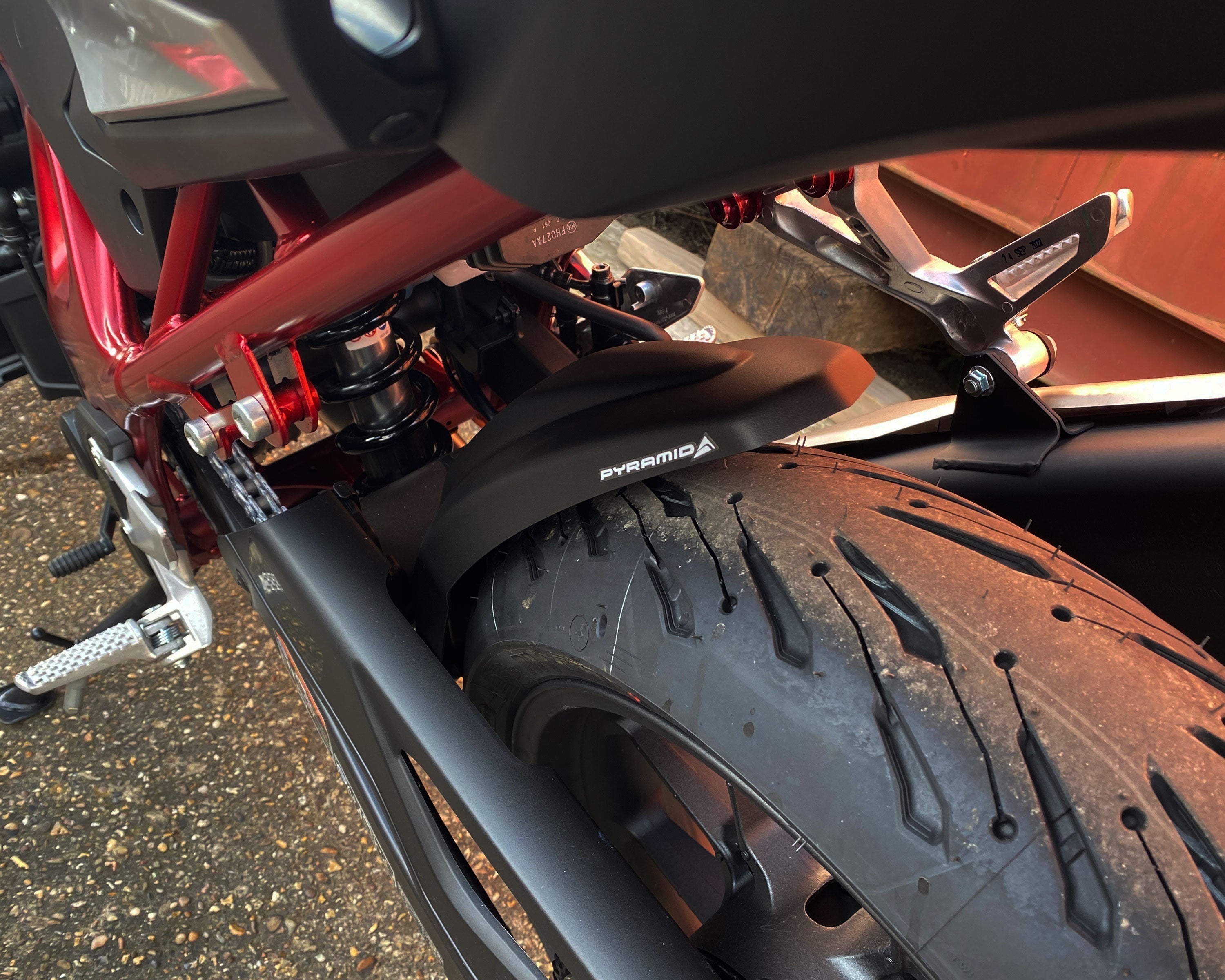 Pyramid Hugger | Matte Black | Honda CB750 Hornet 2023>2025 - Shop name