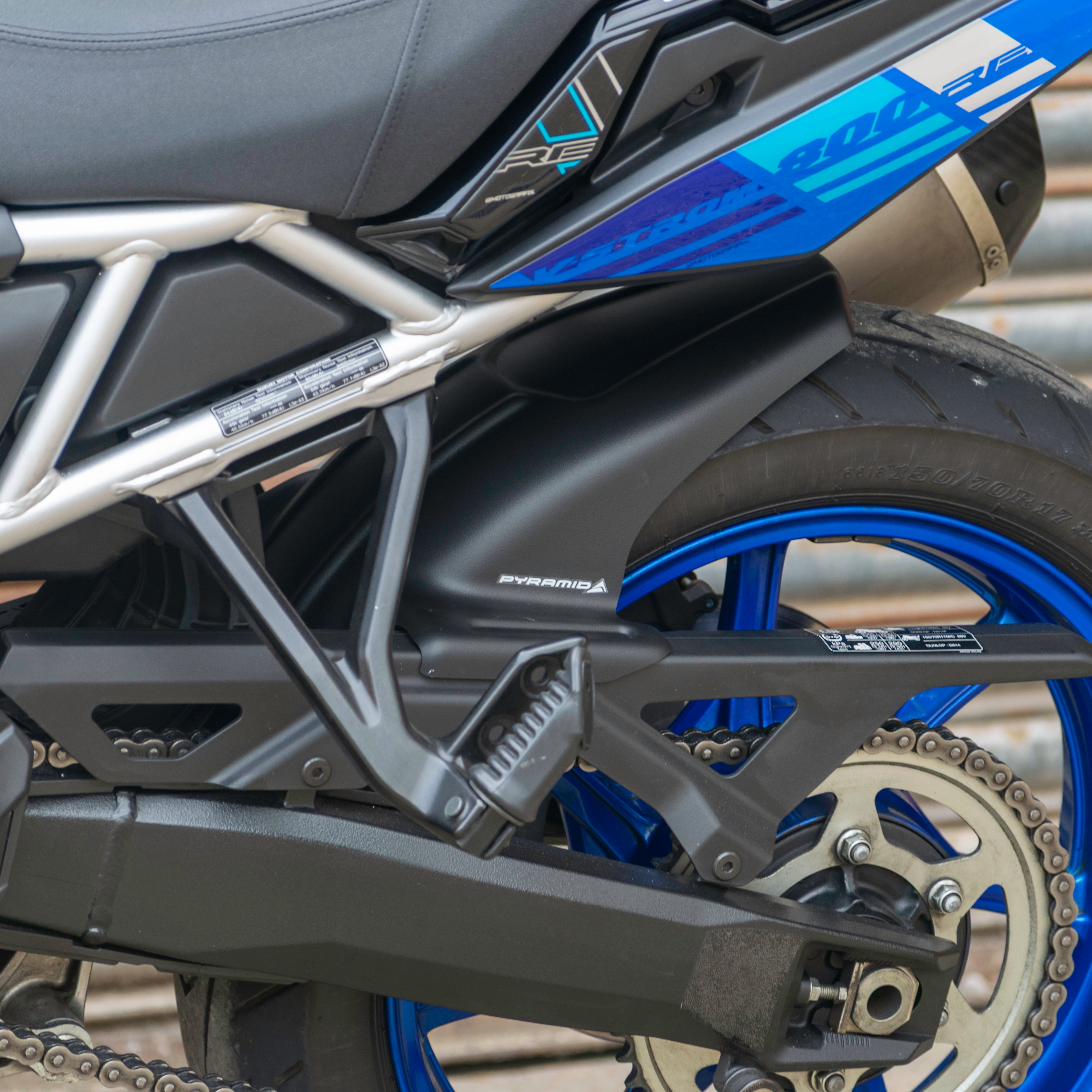 Pyramid Hugger | Matte Black | Suzuki V-Strom 800 DE 2023>Current - Pyramid Motorcycle Accessories