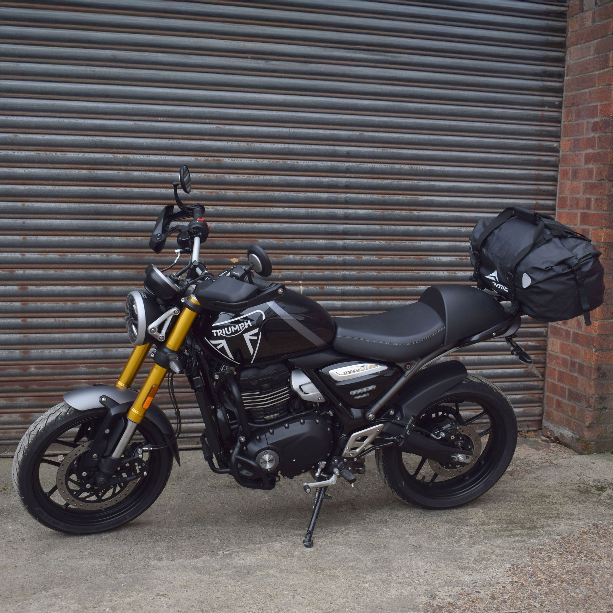 Pyramid Hugger | Matte Black | Triumph Scrambler 400X 2024>Current - Shop name