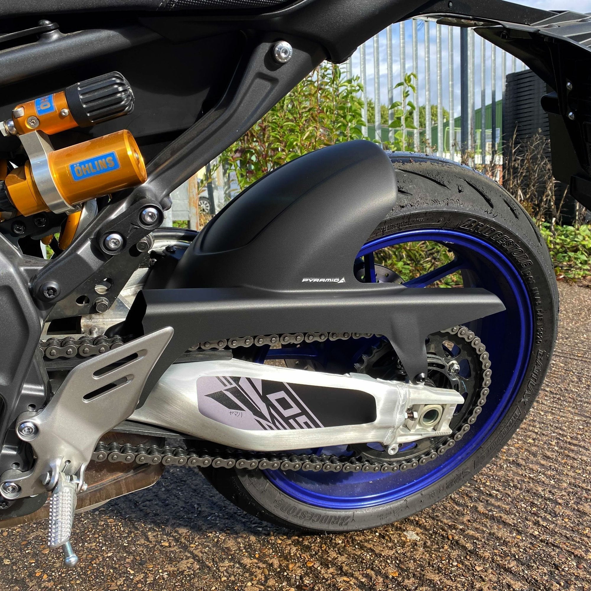 Pyramid Hugger | Matte Black | Yamaha MT-09 2021>CurrentΒ -Β Β Pyramid Motorcycle Accessories